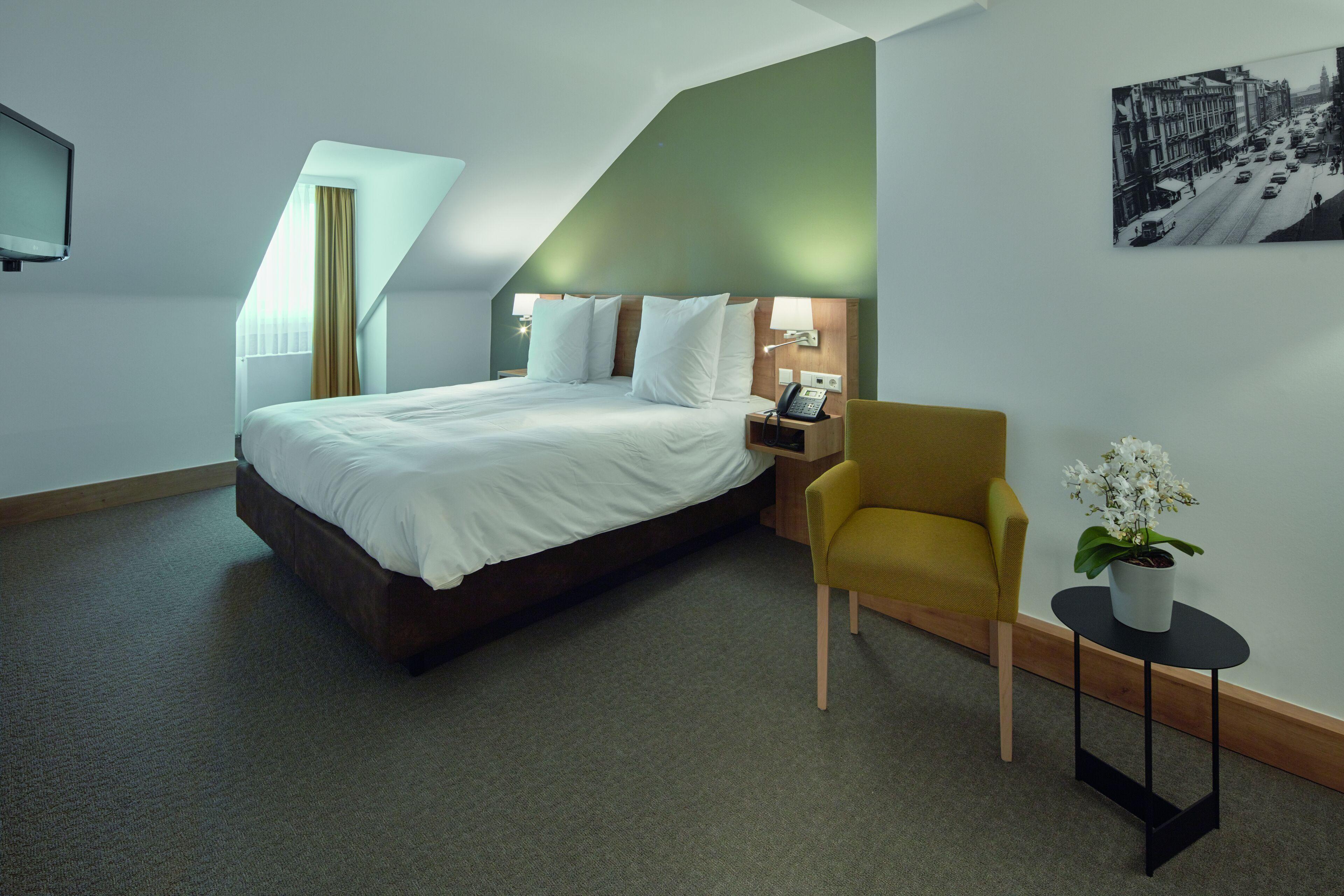 Superior King Room,1707986391:JPEG
