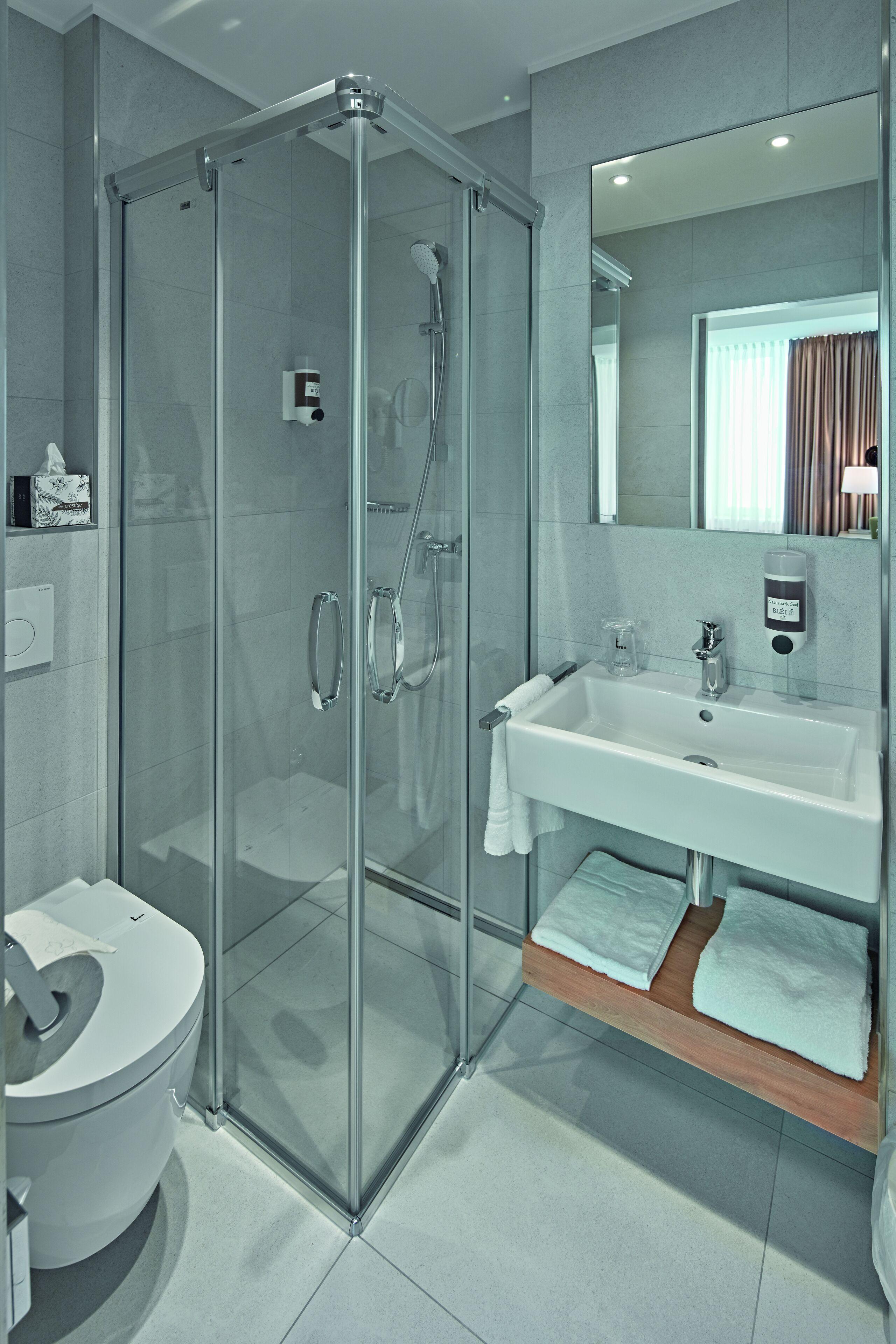 Comfort Triple Room Shower,1707985471:JPEG
