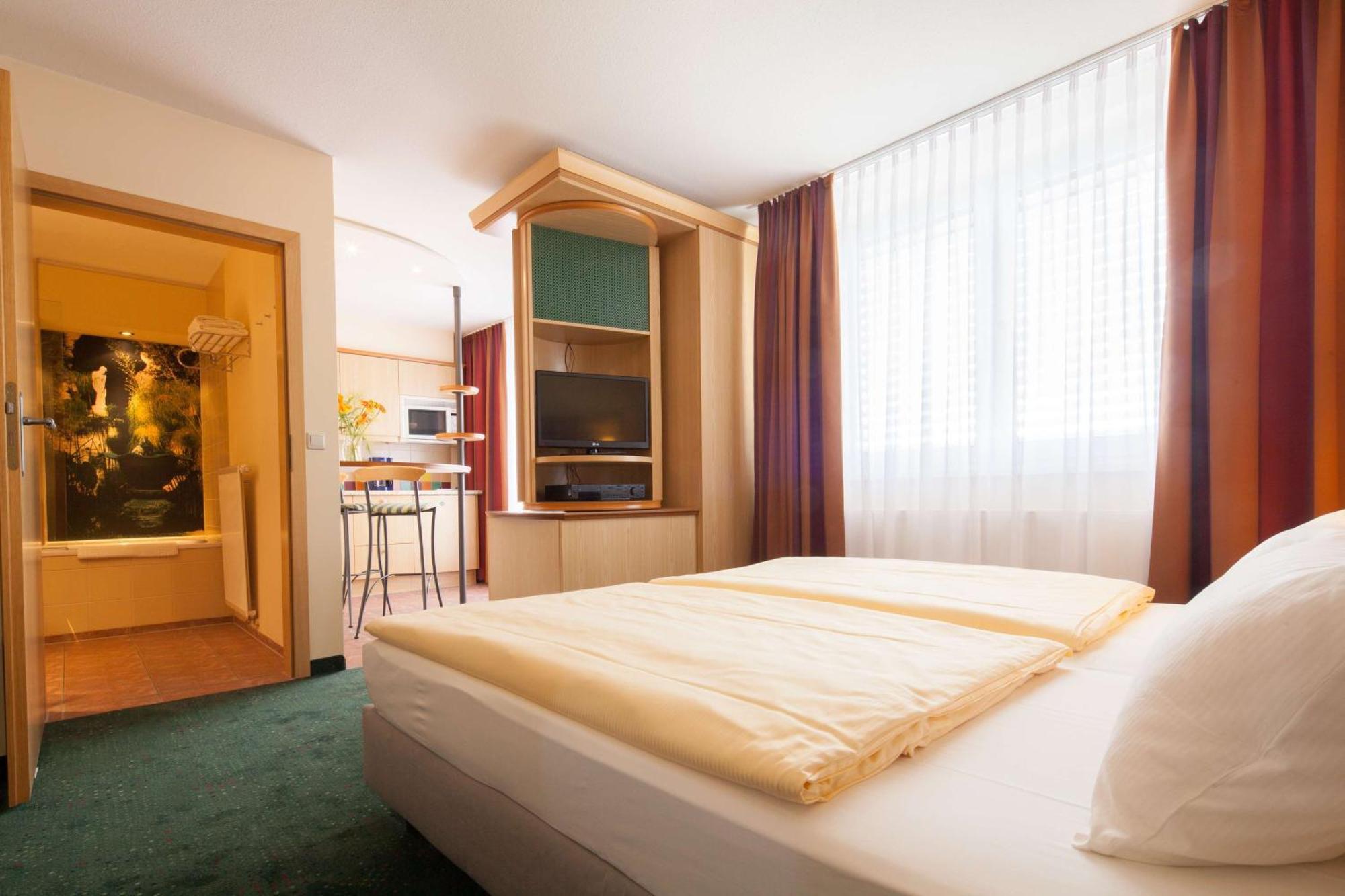 Standard Suite,1708020306:JPEG