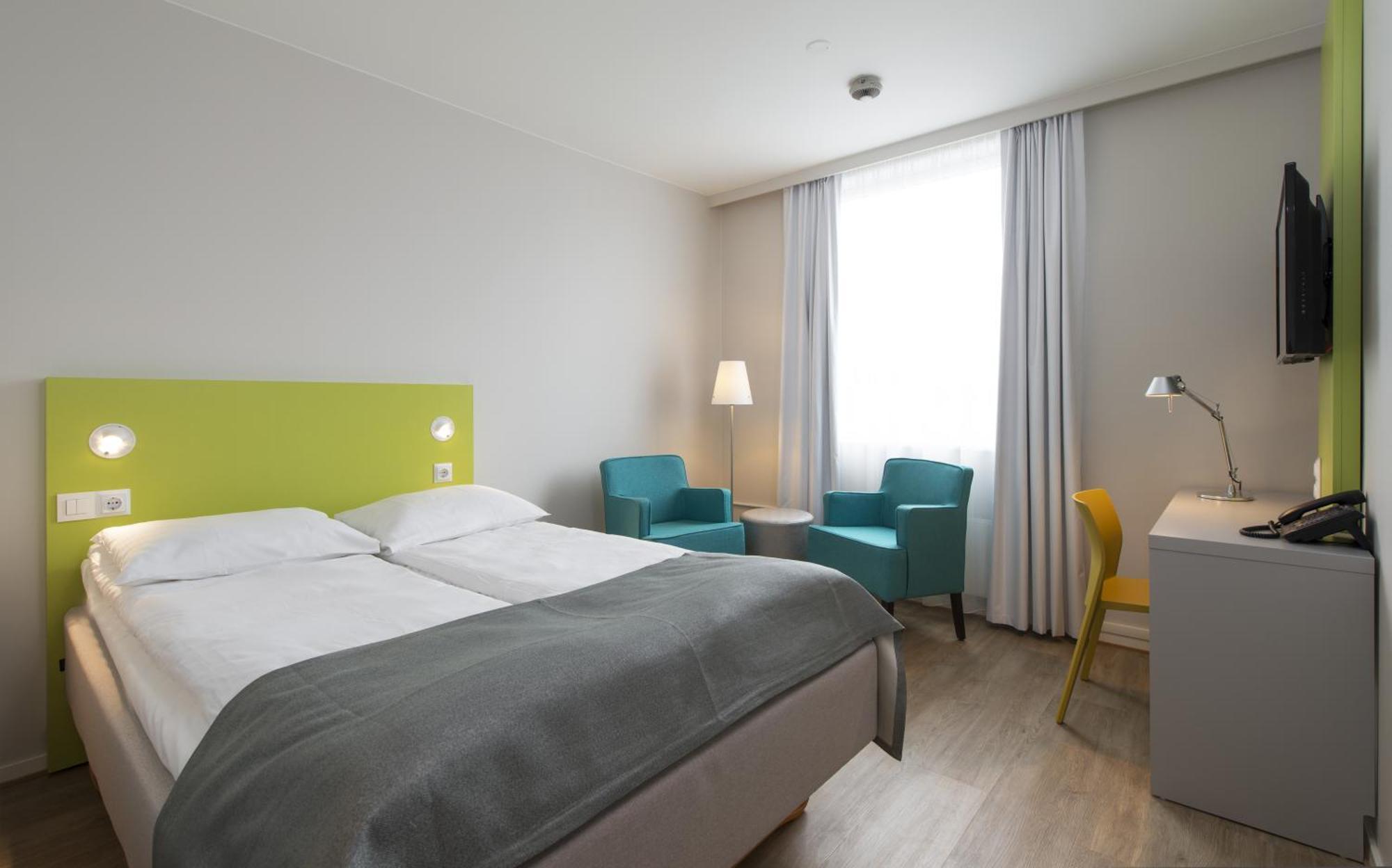 Standard Double Room double bed 160 cm