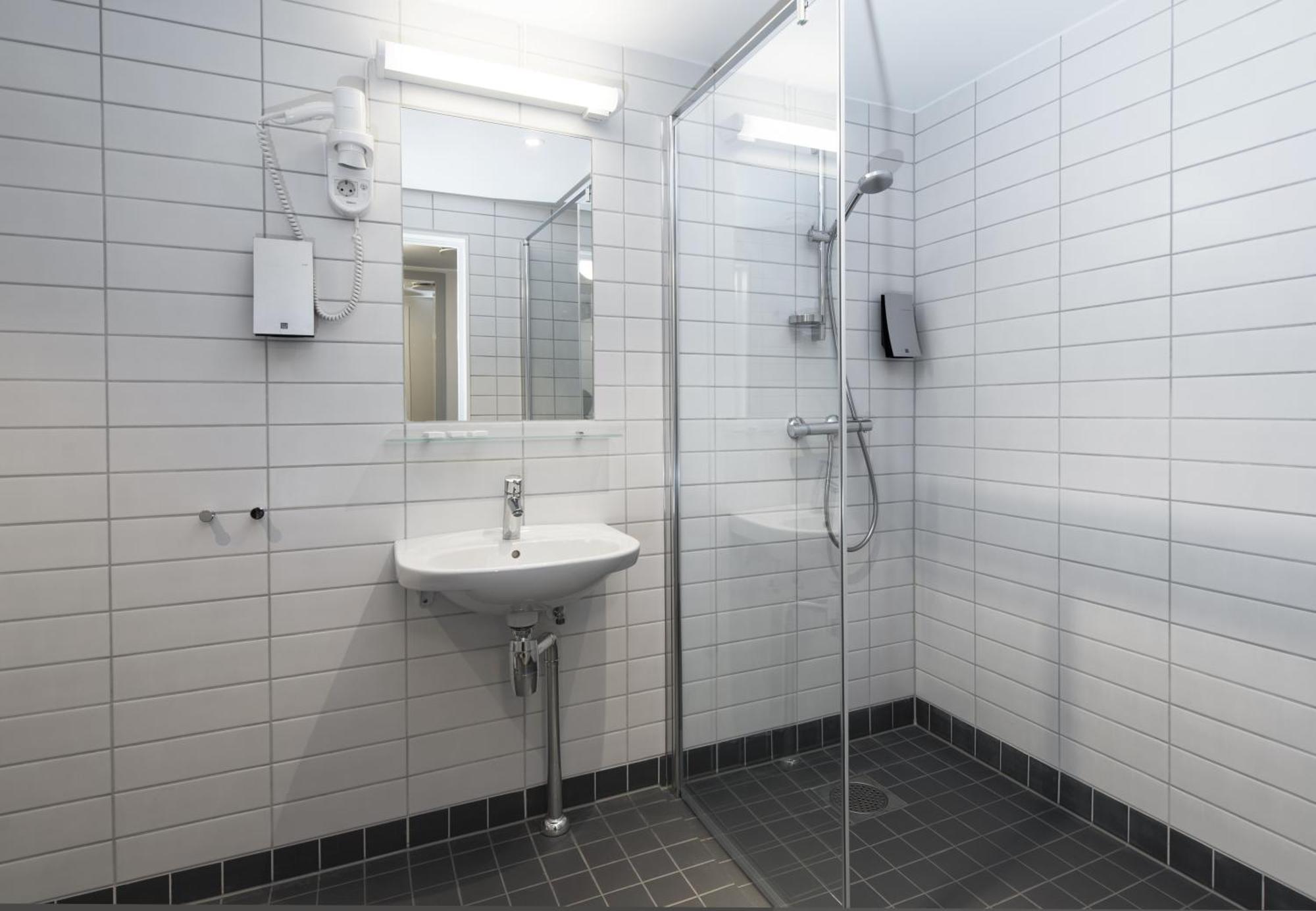 Family Room double bed or 2 single beds extrabeds sofa or wallbed