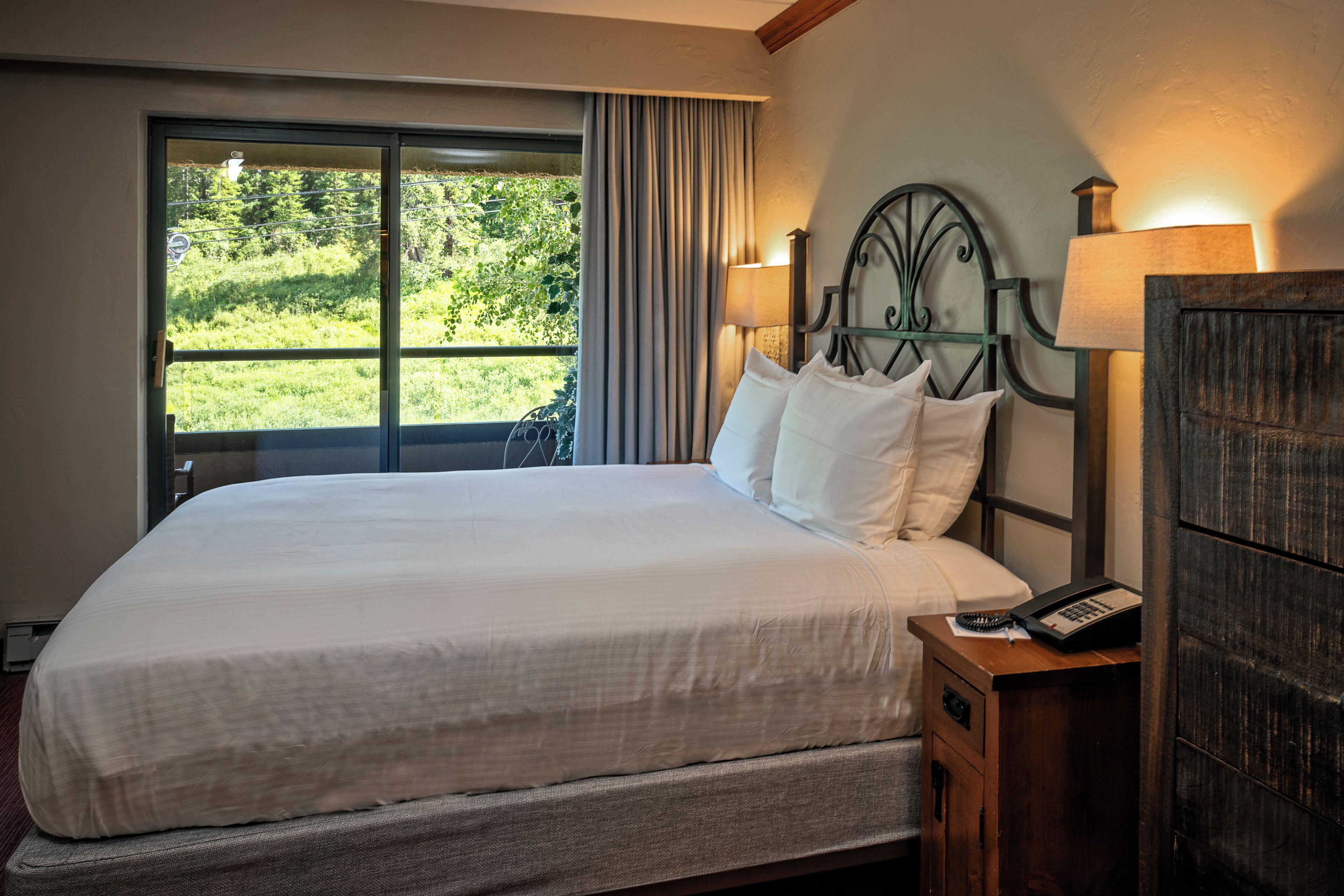 Building Four One-Bedroom Suite