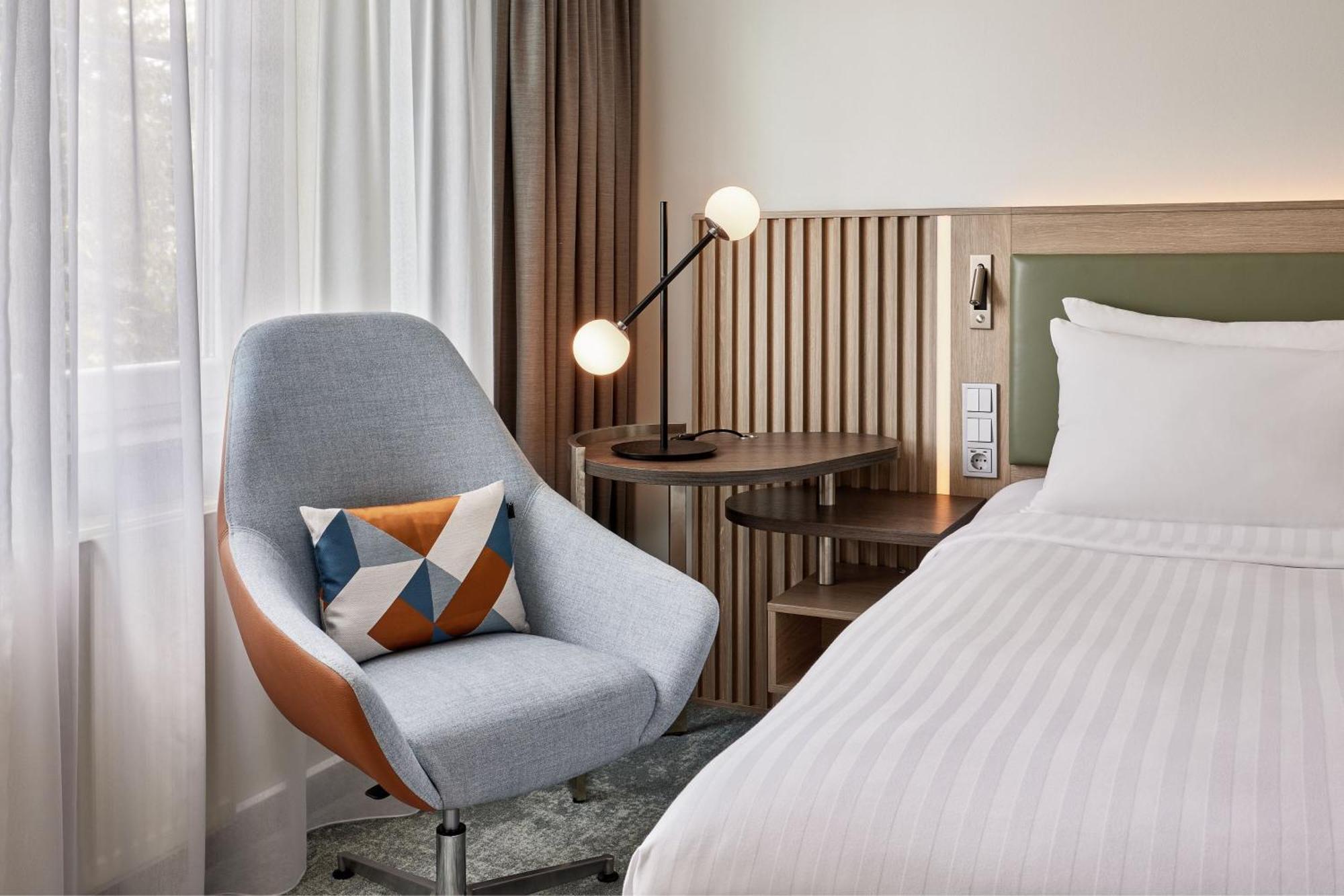 Standard Twin Room Inland View