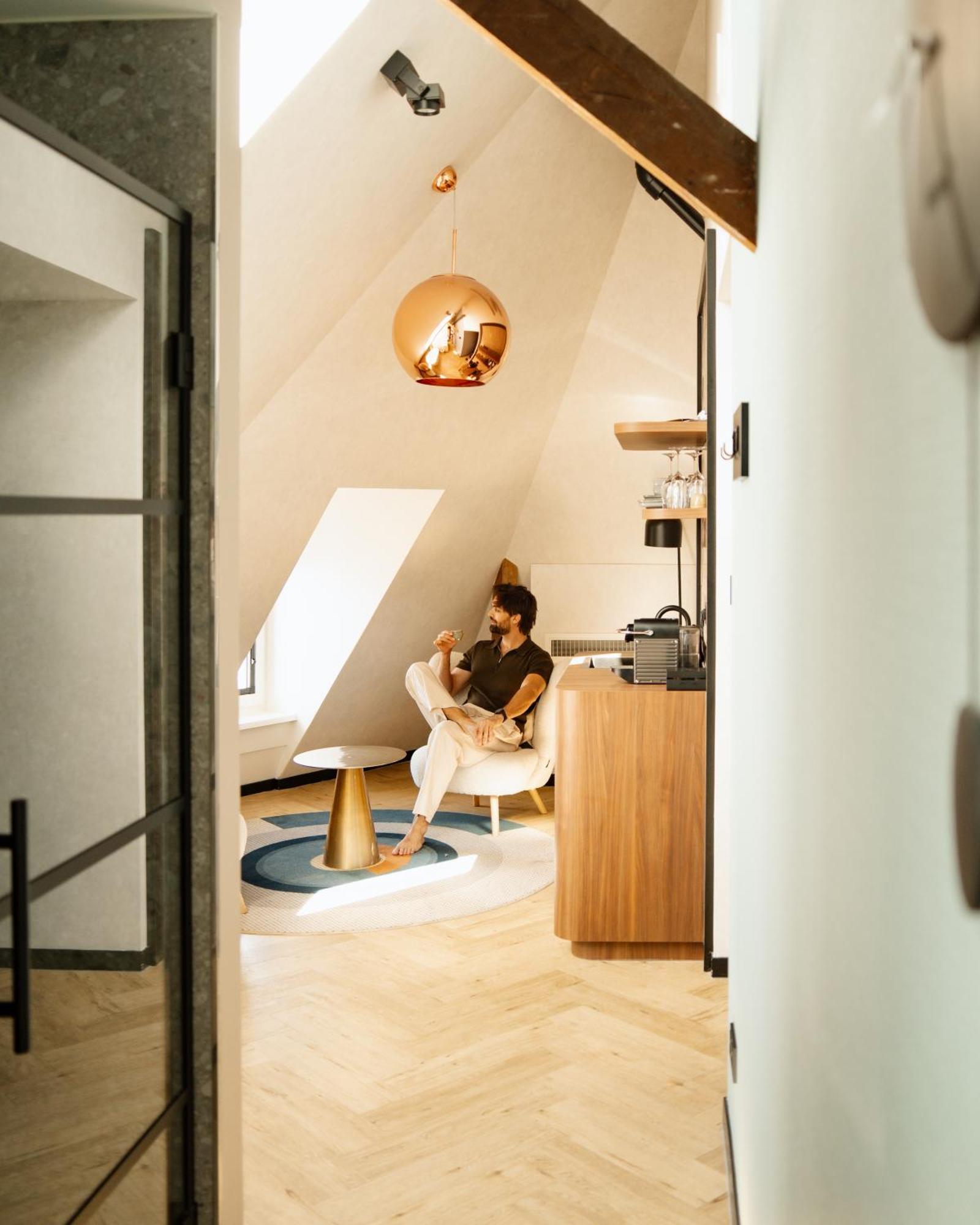 Superior Studio