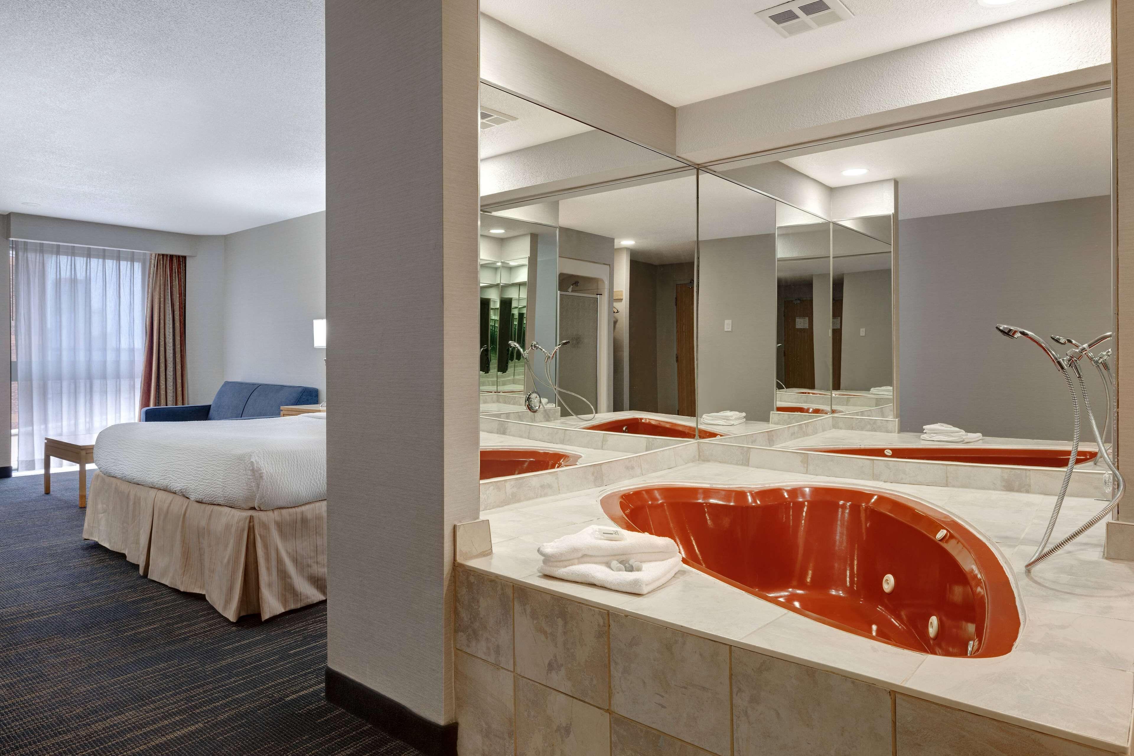 Deluxe King Room Hot Tub Non-Smoking