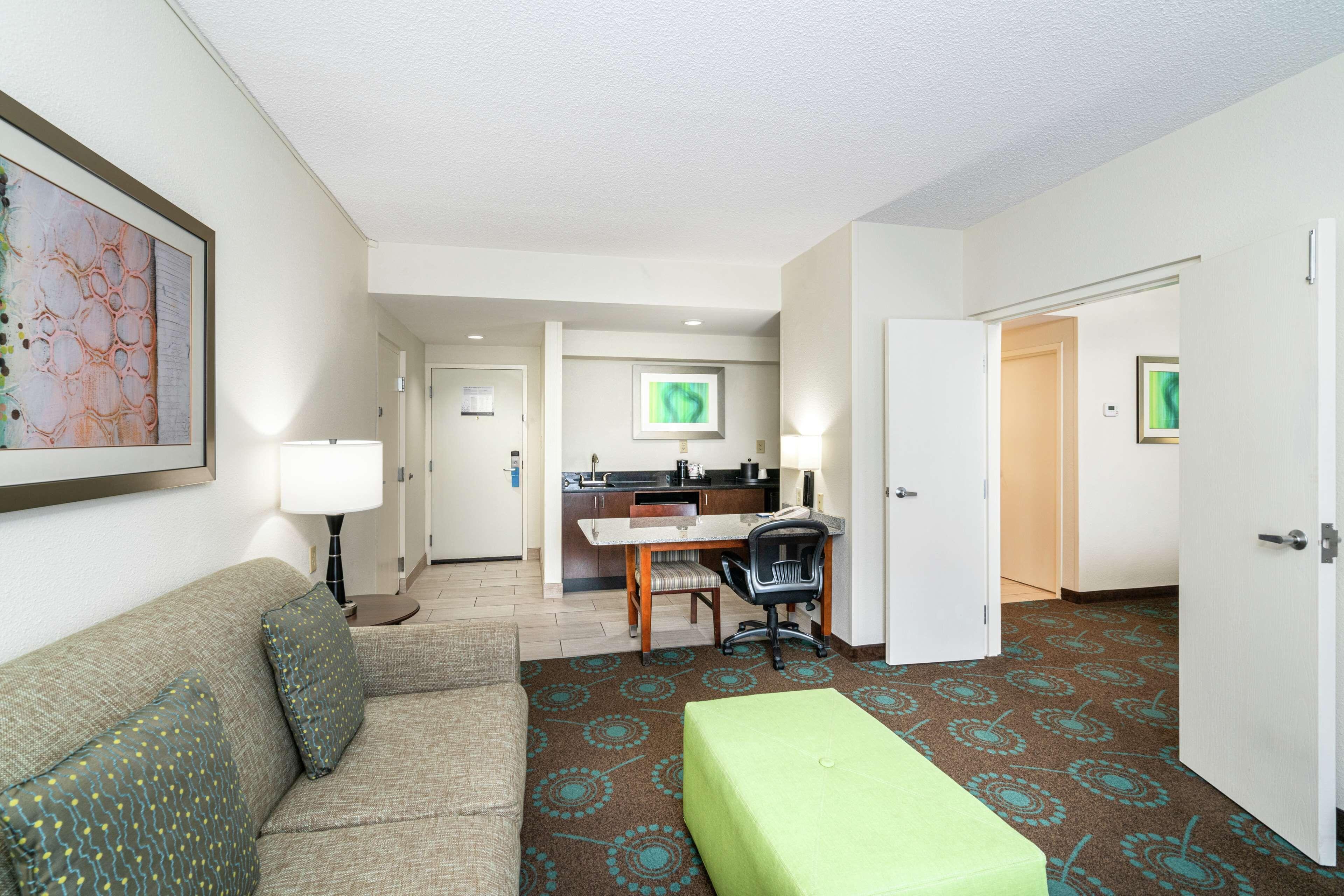 One-Bedroom King Suite Non-Smoking