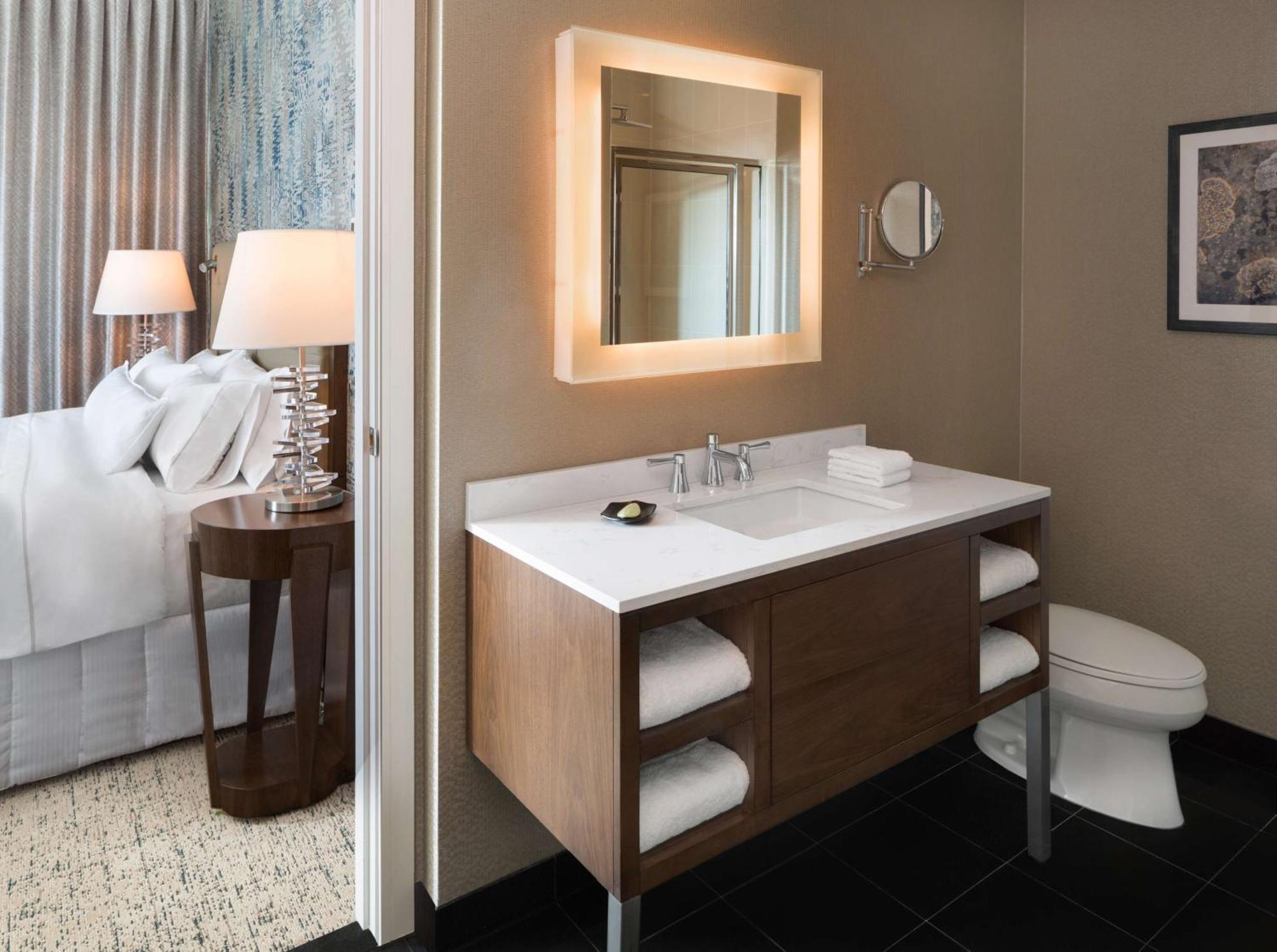 Two-Room Deluxe King Suite