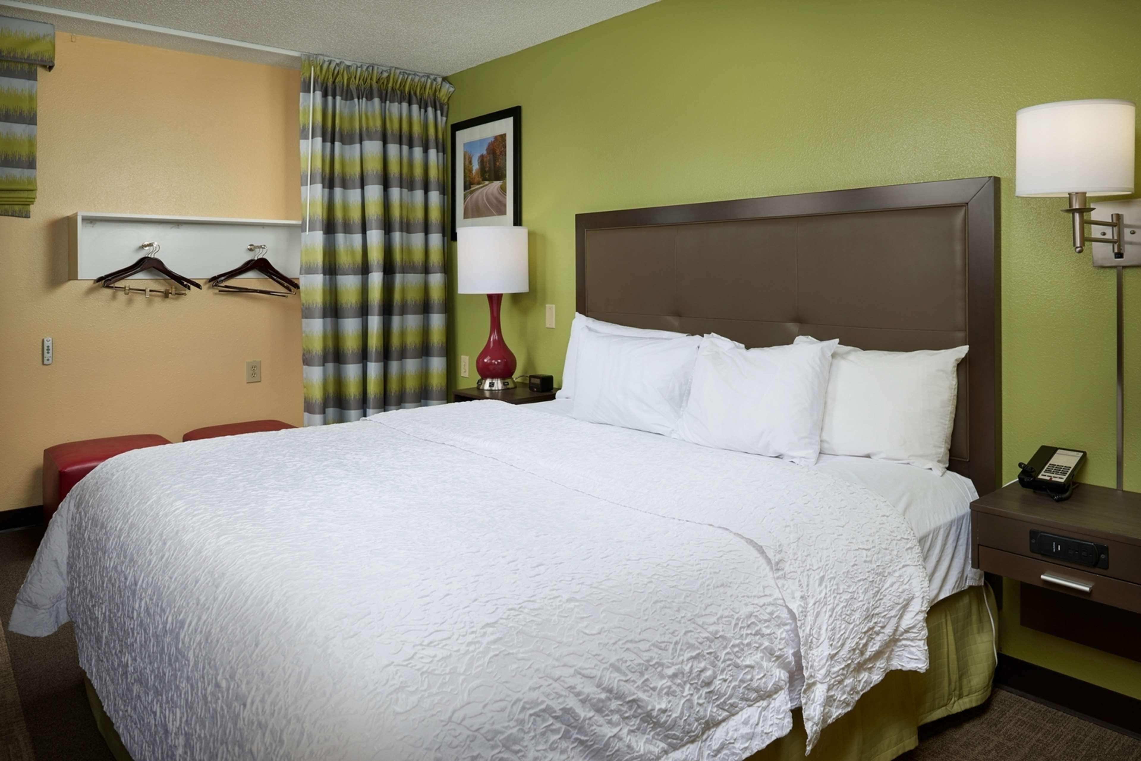 King Room Mobility Access or Non-Smoking