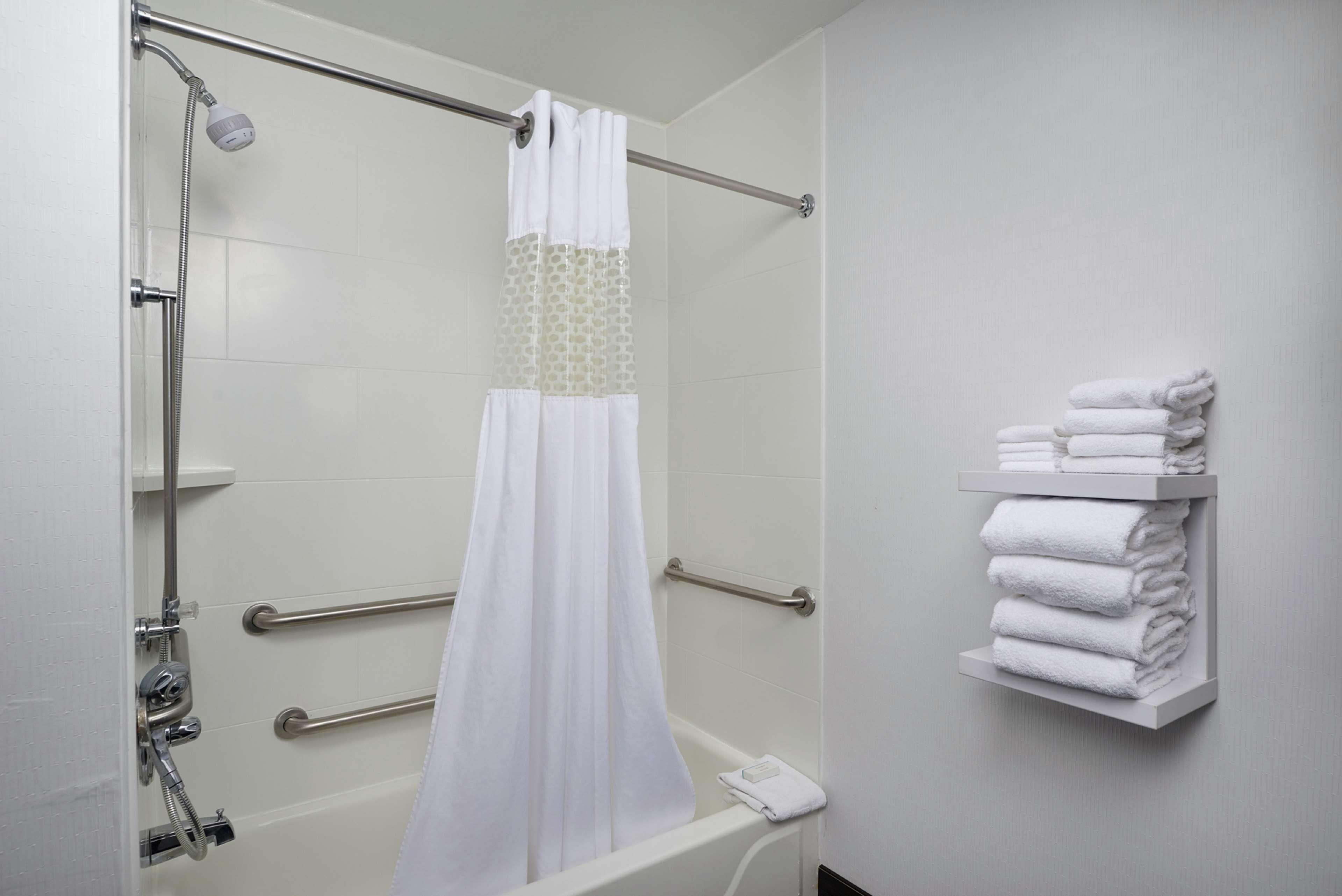 King Room Mobility Access or Non-Smoking