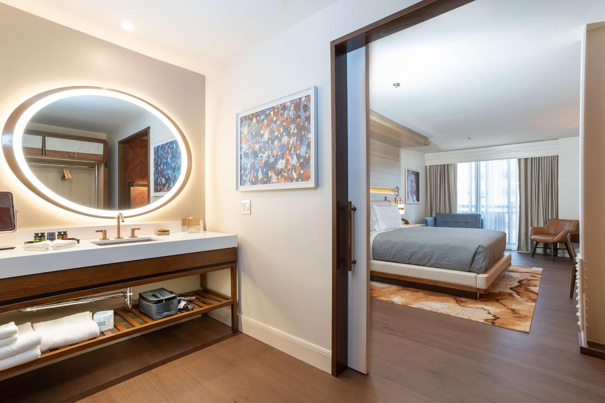 Premium King Room Hearing Access