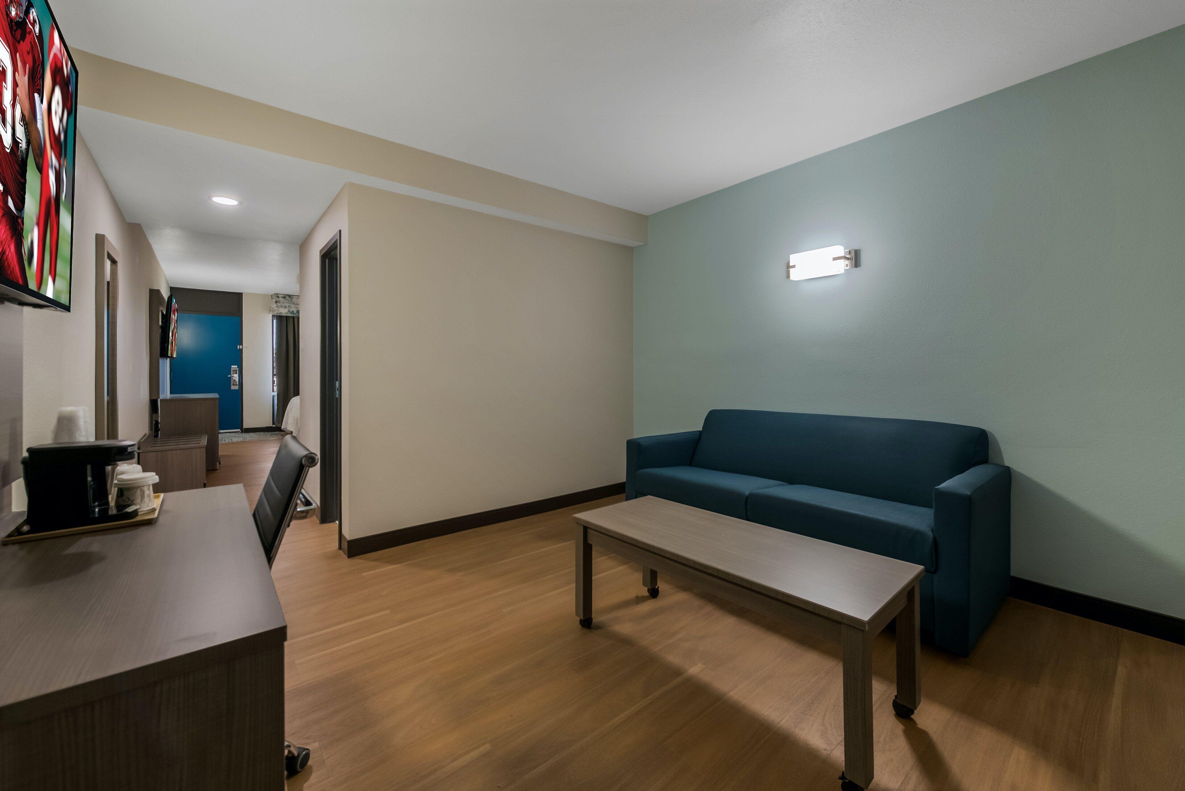 Suite Two Double Beds Smoke