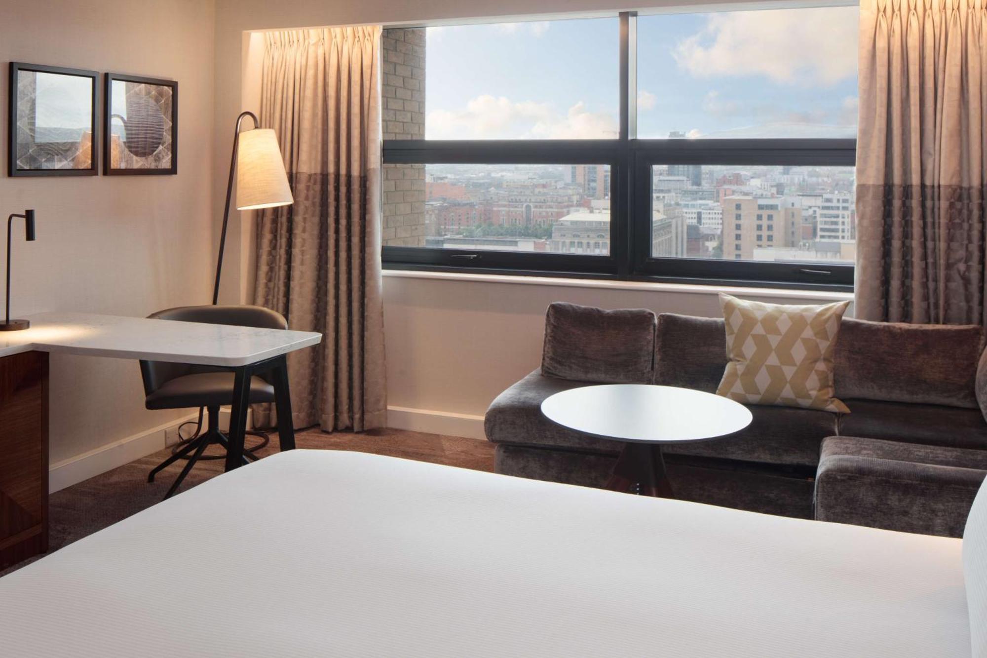 Executive King Room Lounge Access