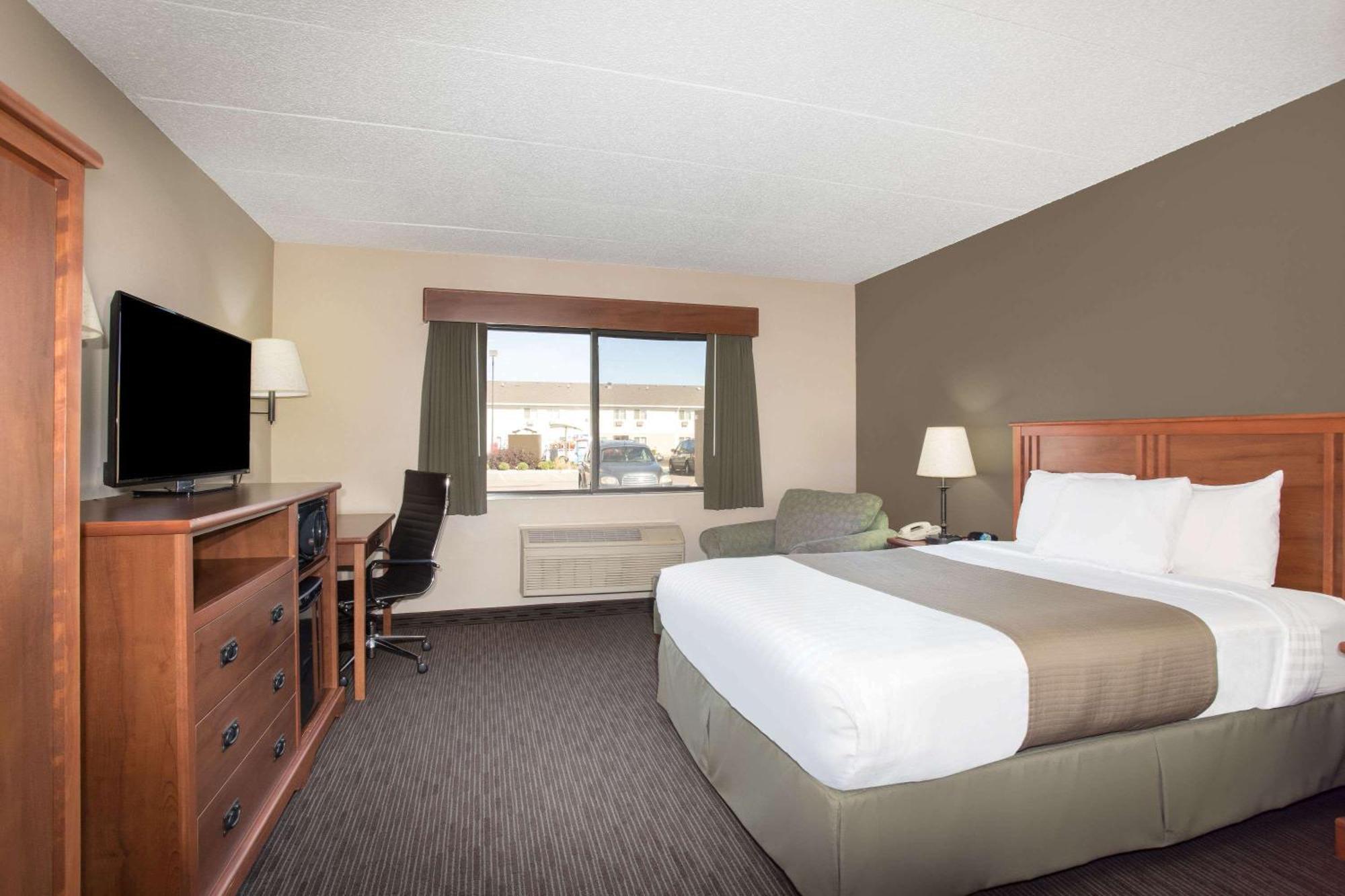 Queen Room - Non-Smoking
