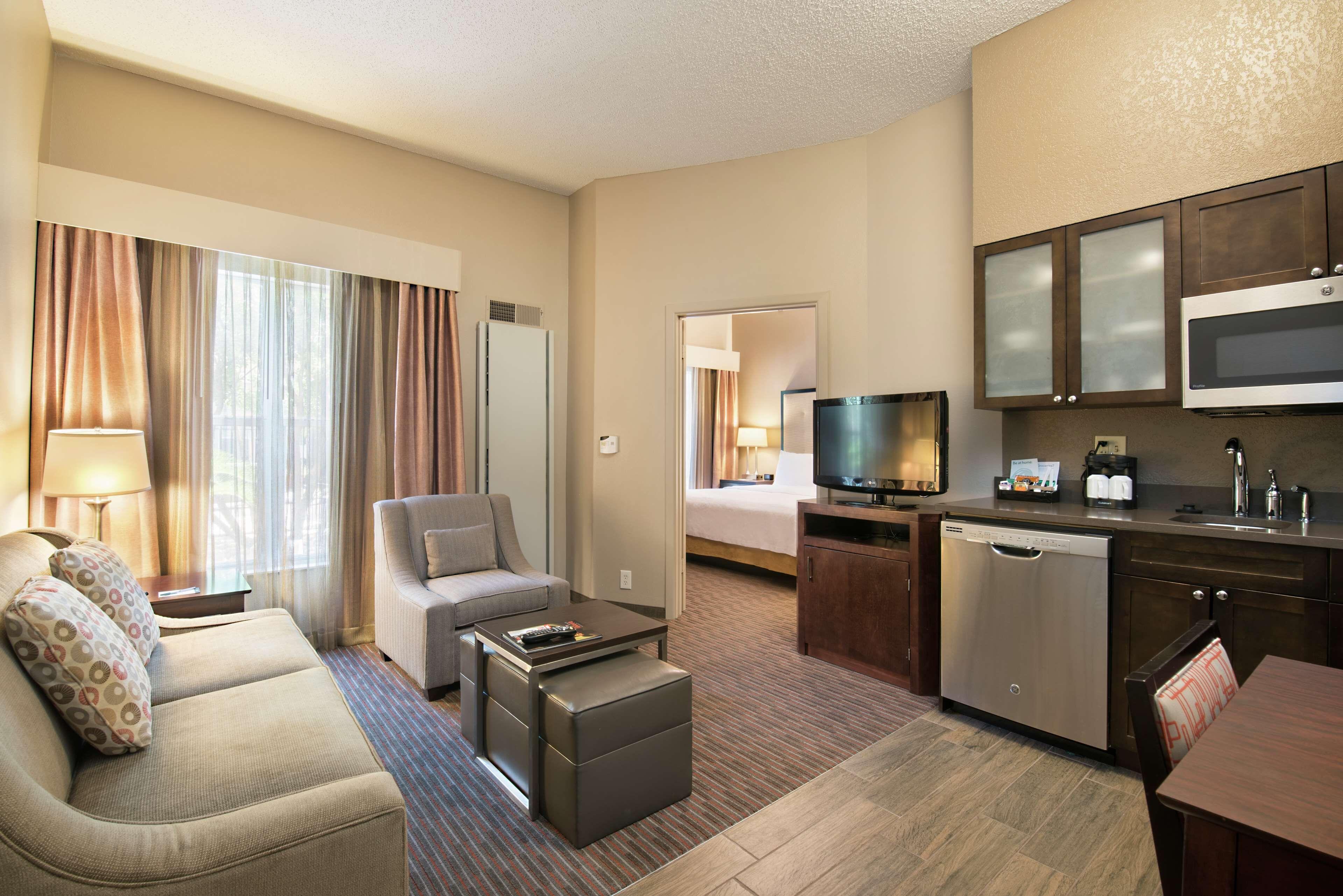 One-Bedroom King Suite Non-Smoking