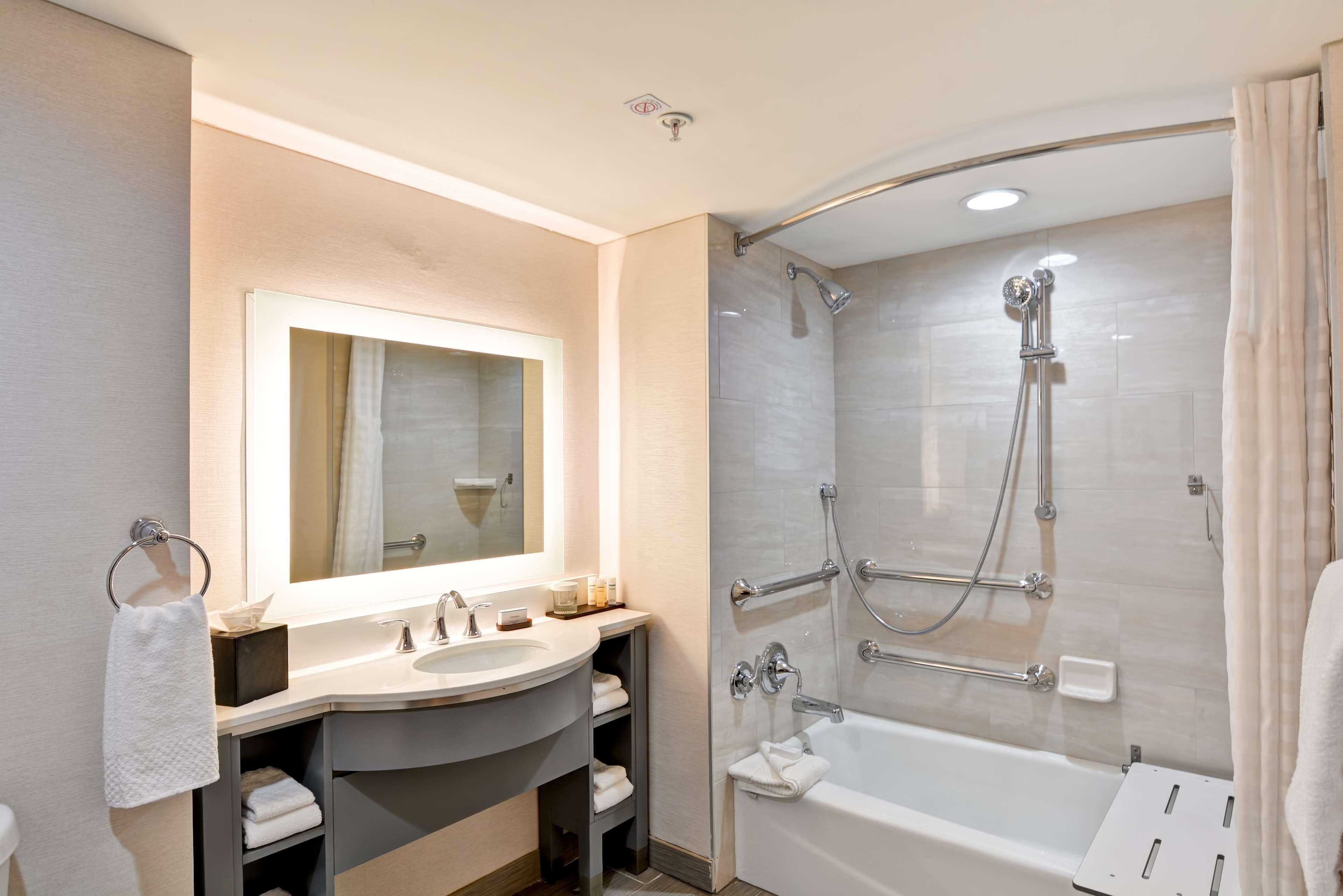 Executive Suite Disability Accessible or Non-Smoking