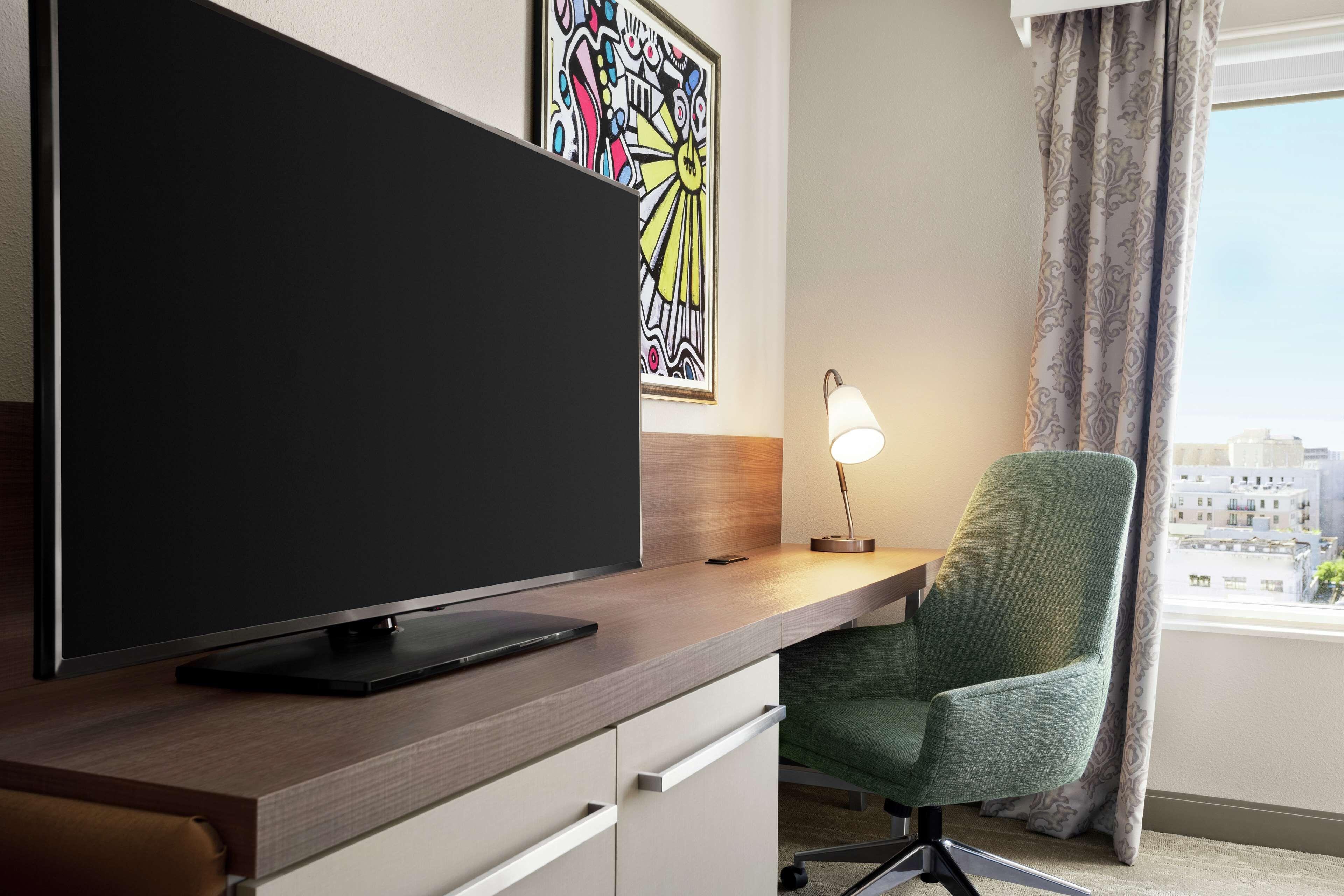 One-Bedroom King Suite