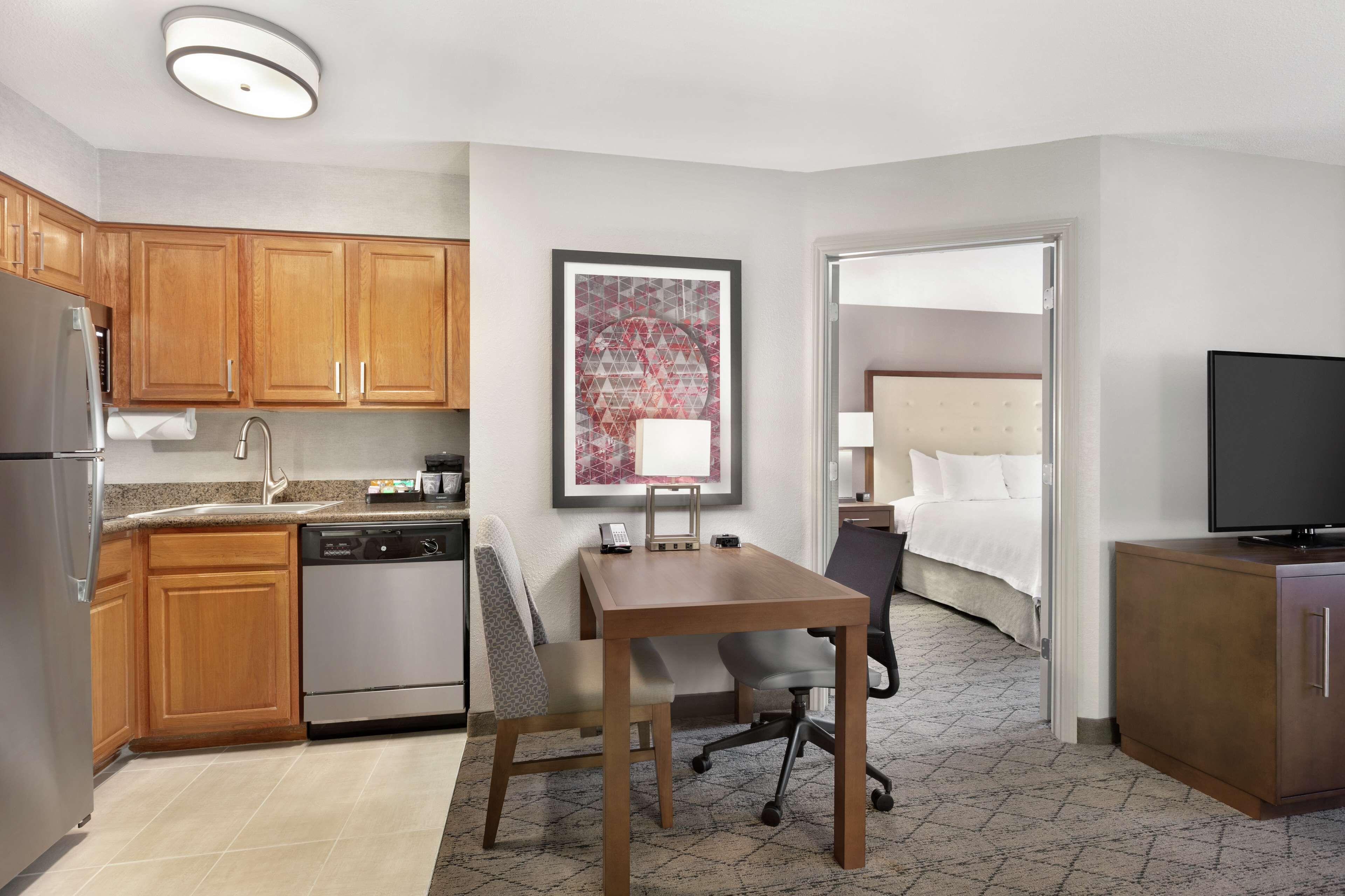 One-Bedroom King Suite Non-Smoking