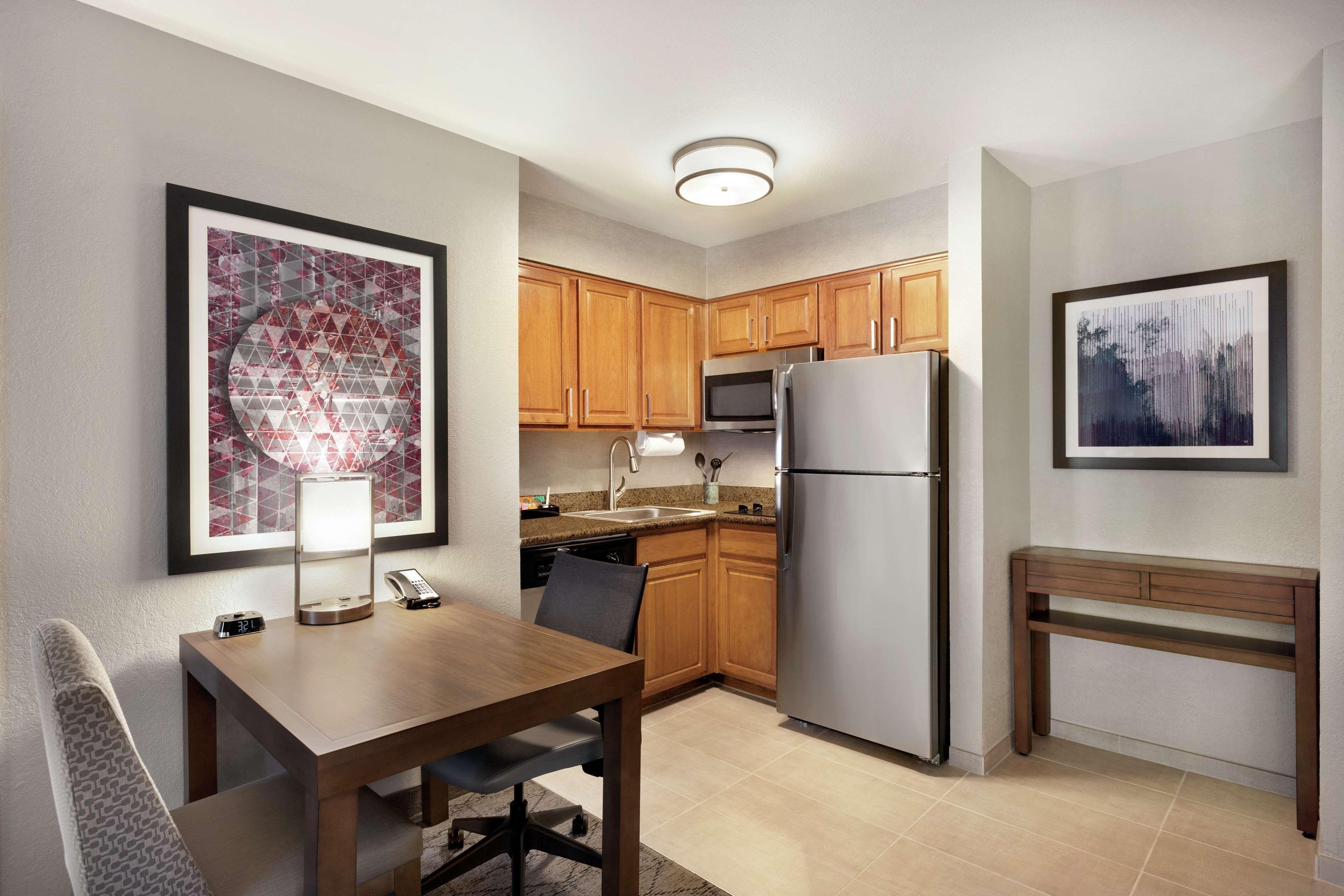 One-Bedroom Suite Two Double Beds Non-Smoking