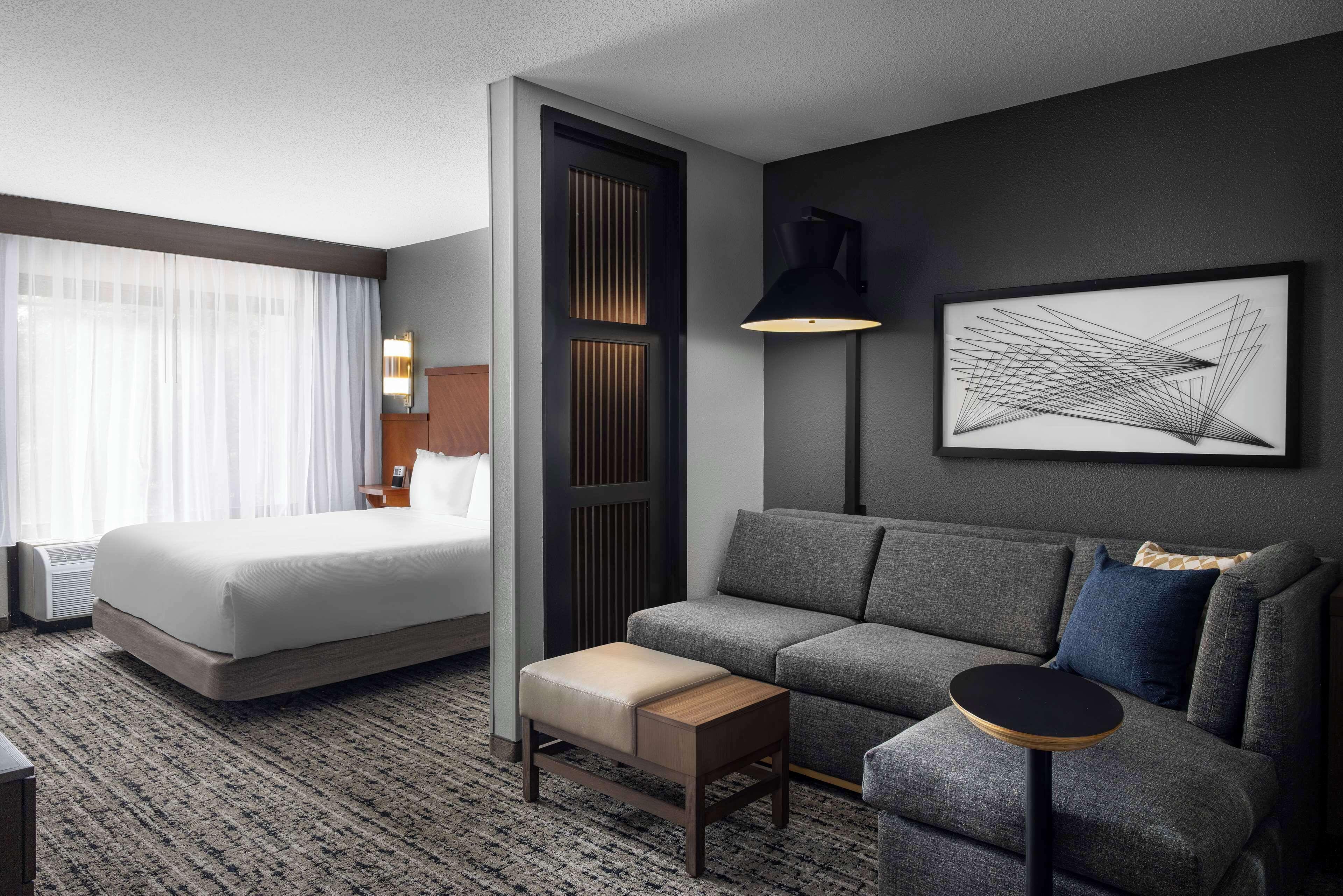 King Room with Sofa Bed and Roll-In Shower - Disability Access
