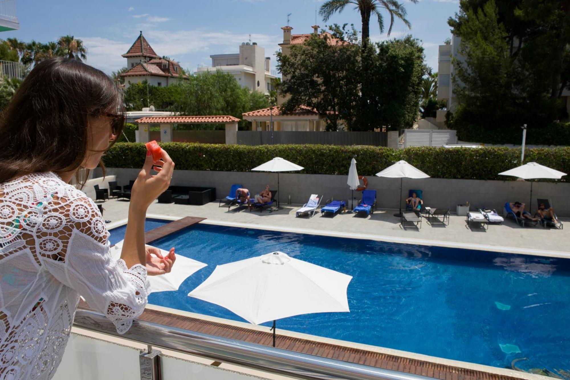 Double or Twin Room Pool View