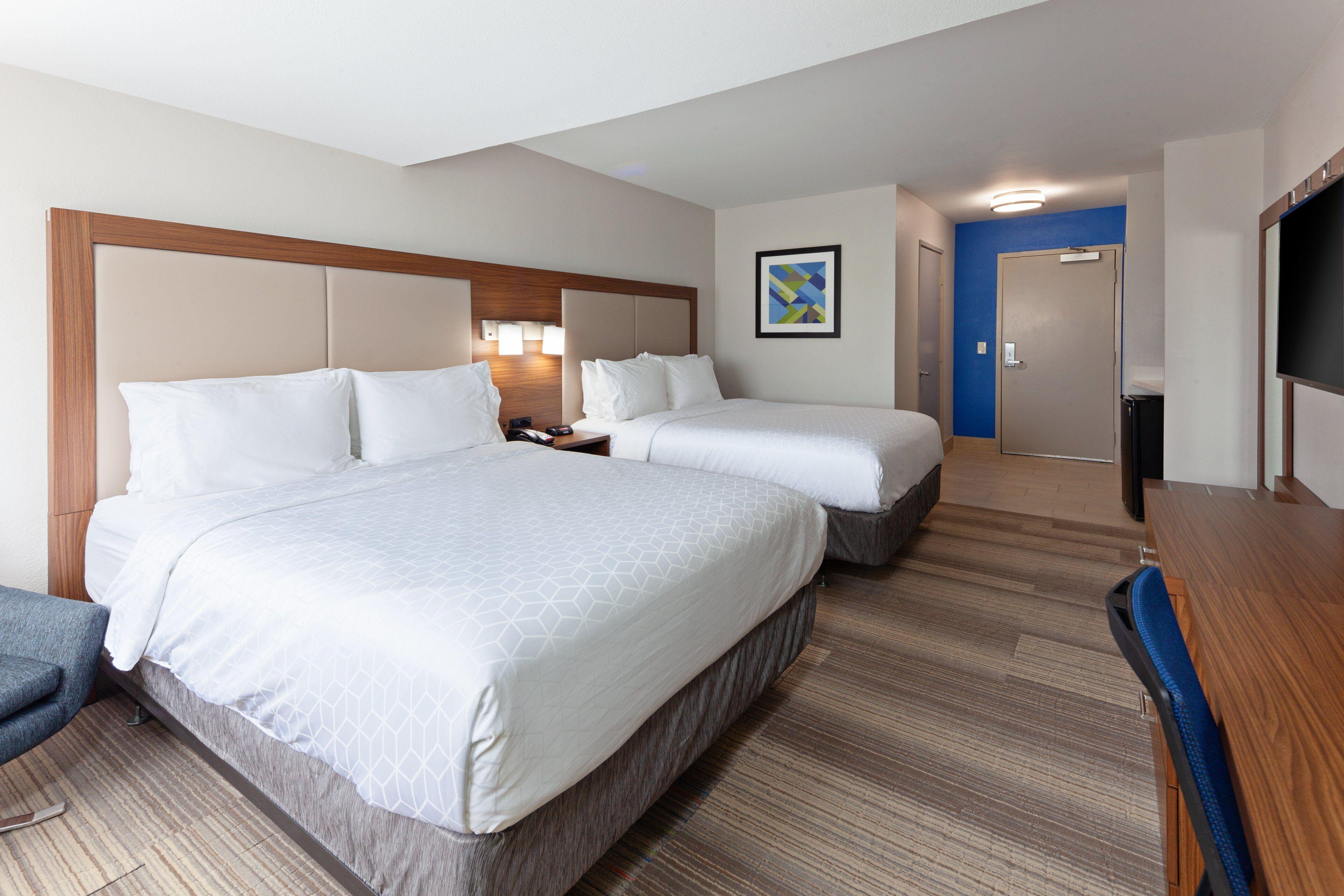Standard Queen Room Two Queen Beds