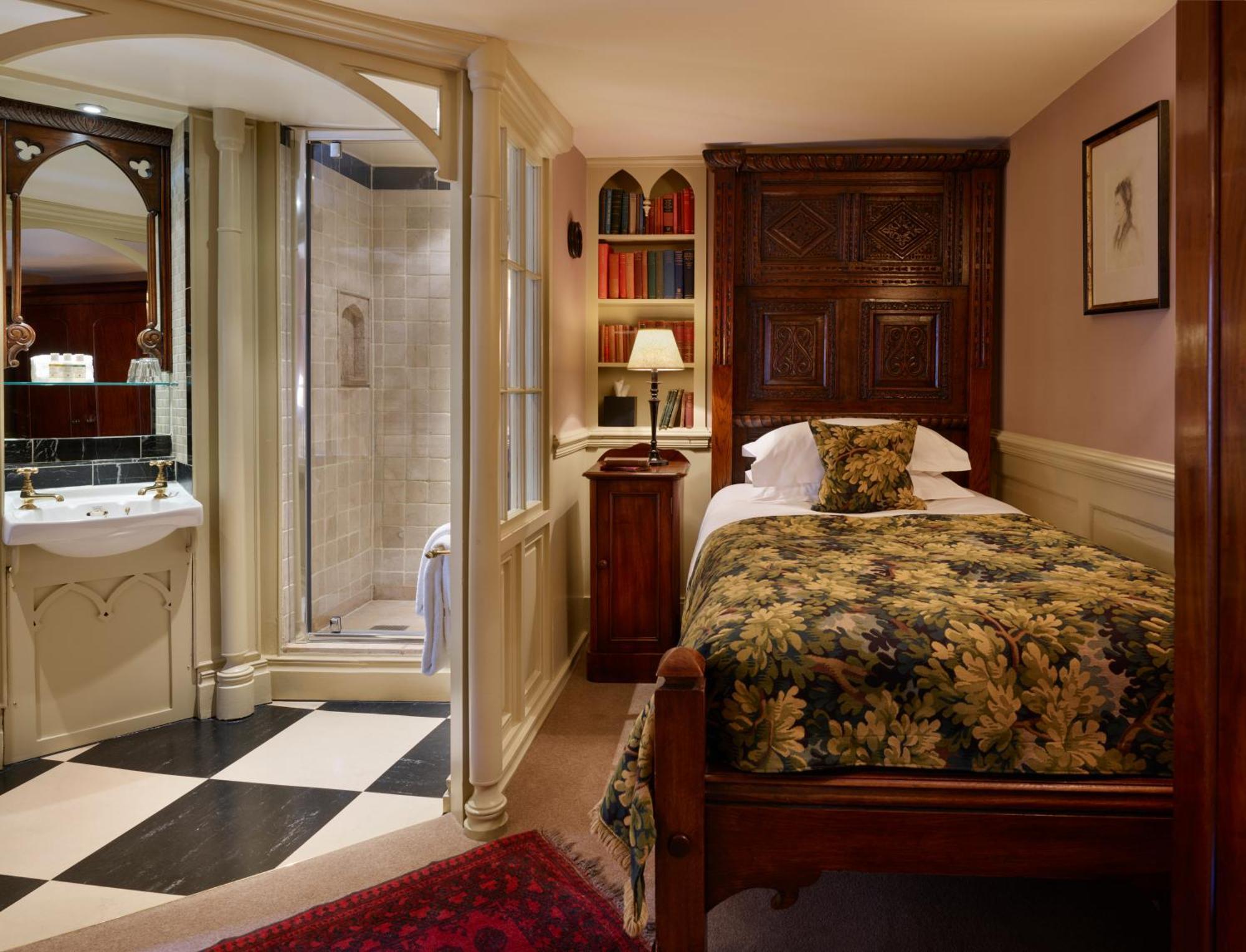 Club Single Room