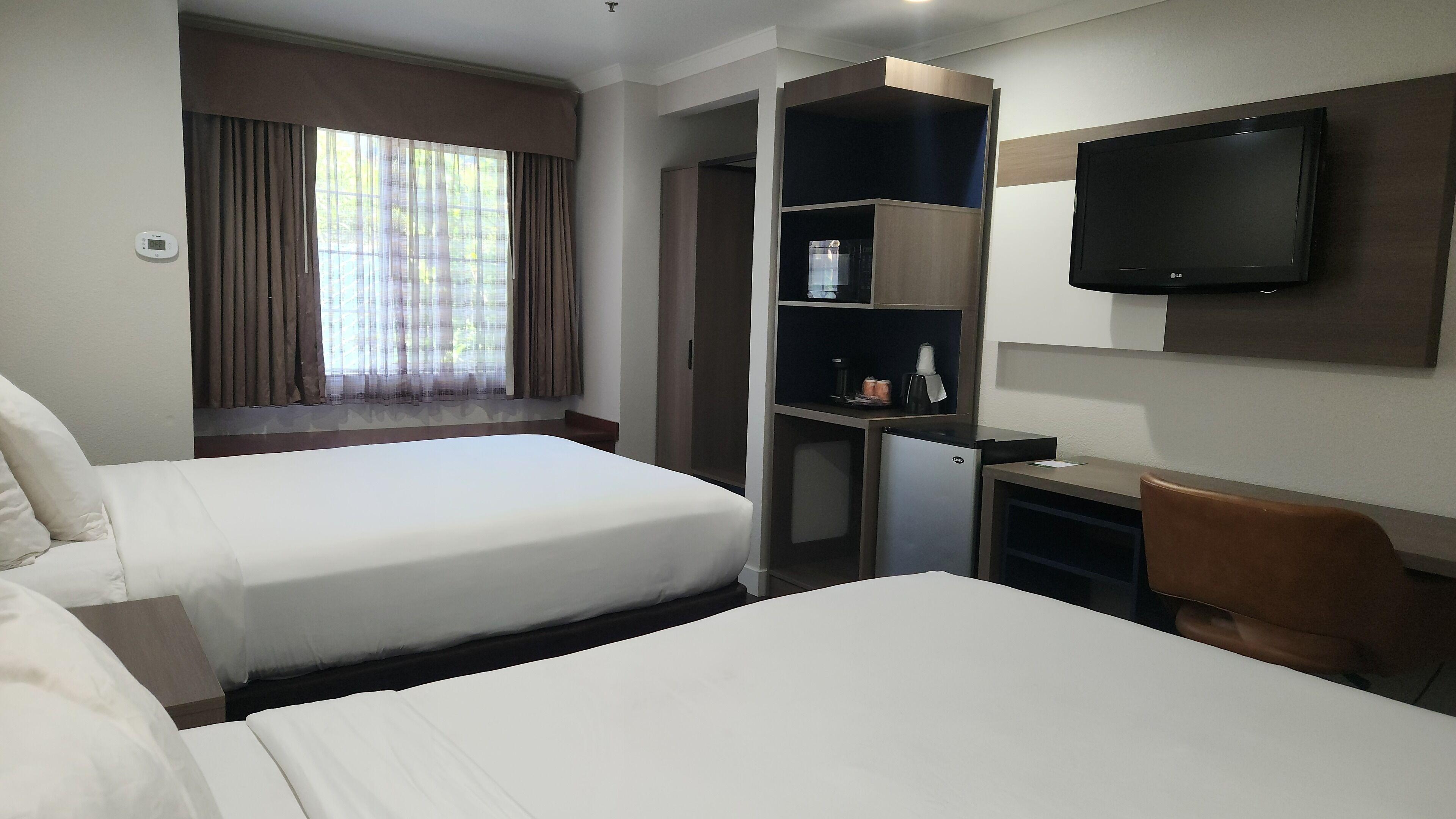 Quadruple Room Two Queen Beds Non Smoking