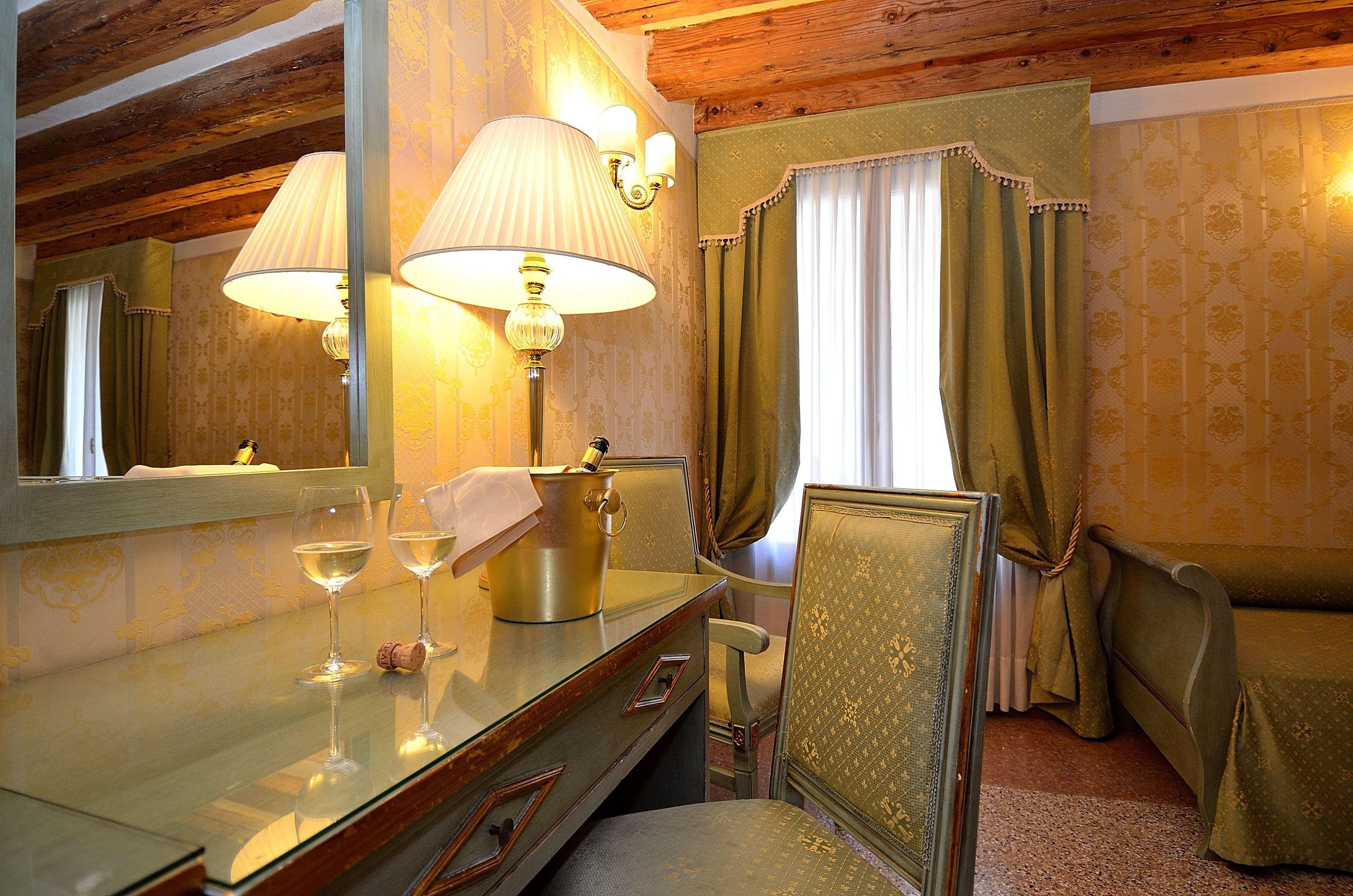 Junior Suite Canal View