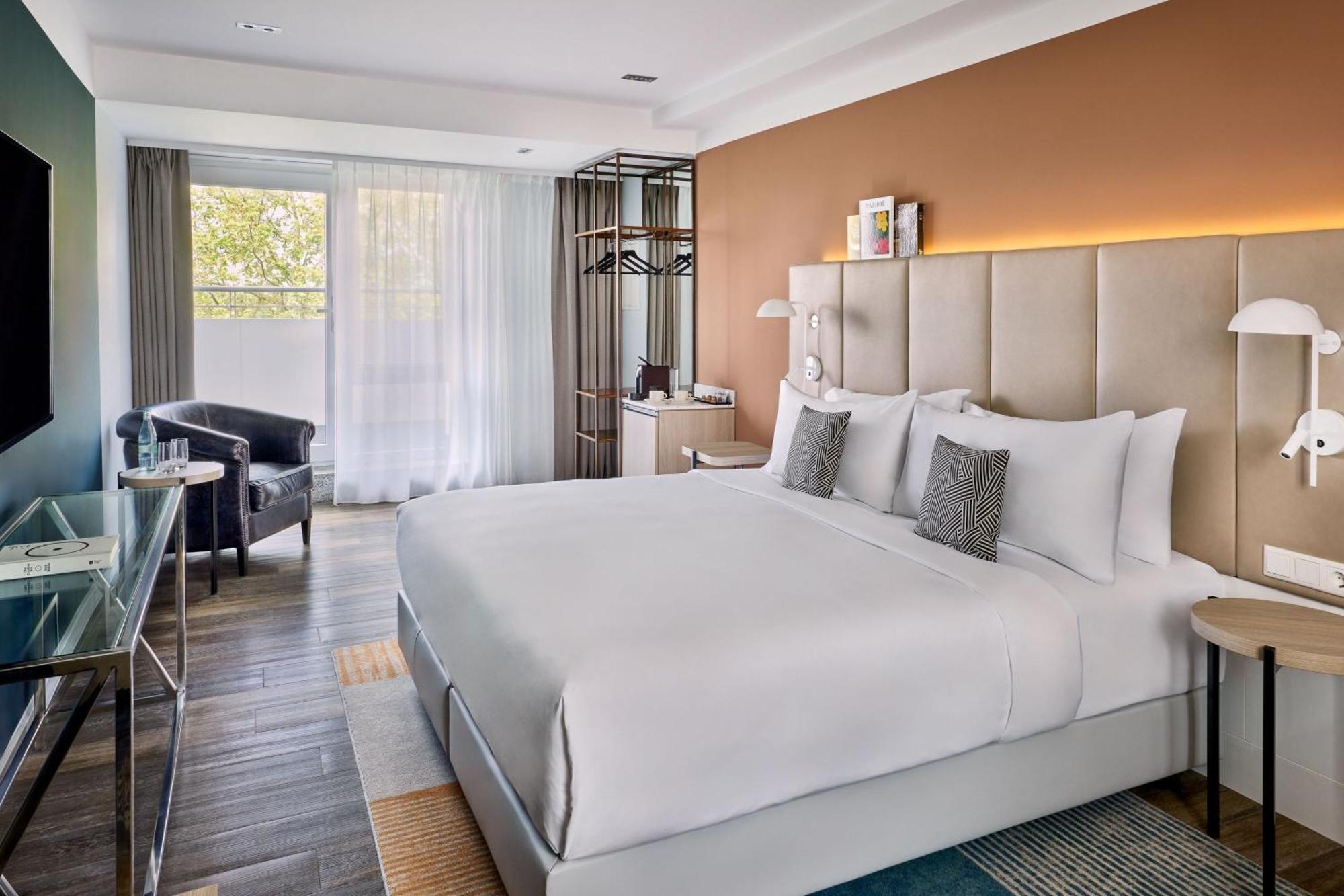 Executive King Room City View
