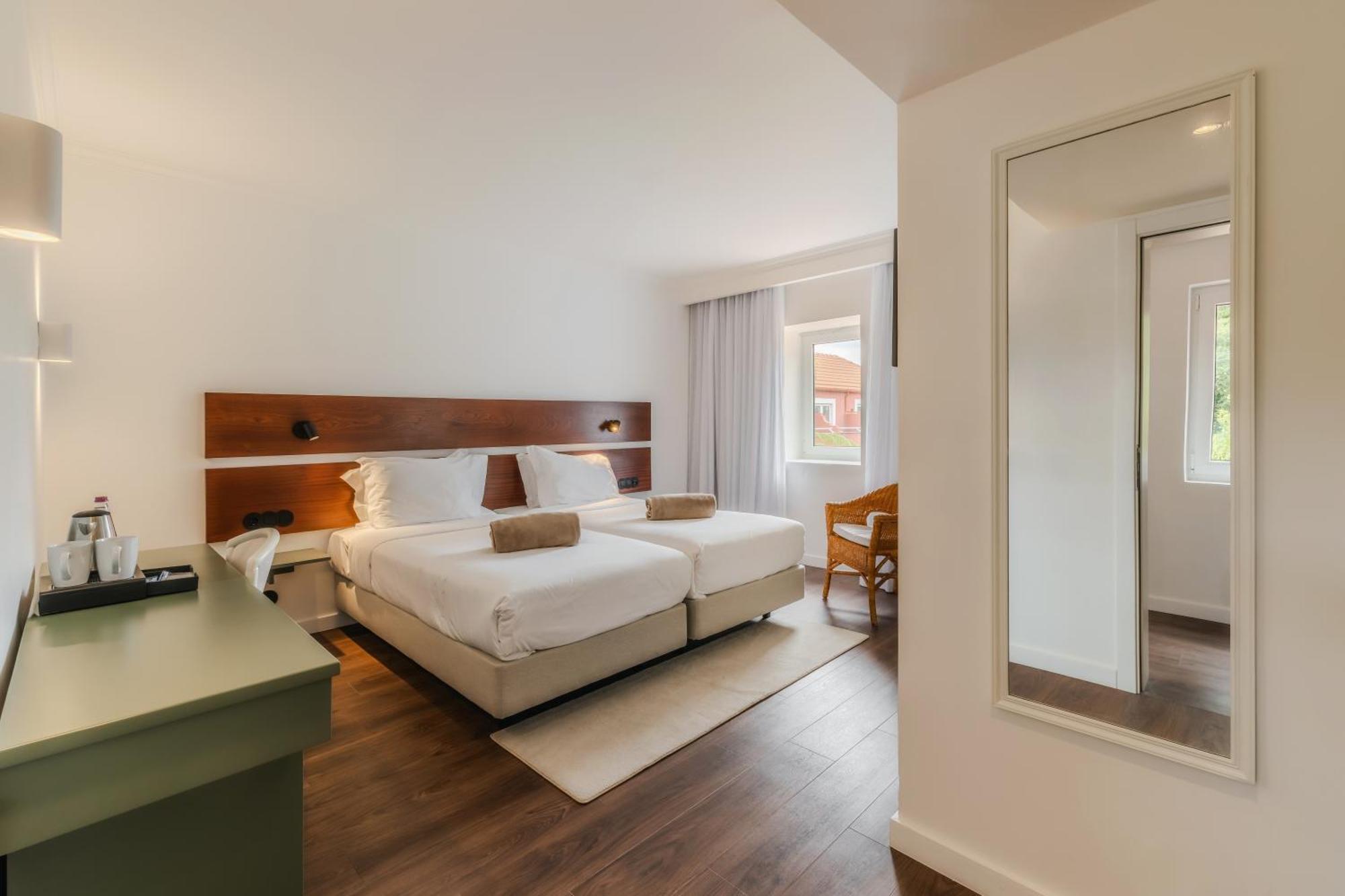 Standard Twin Room,1710142039:JPEG