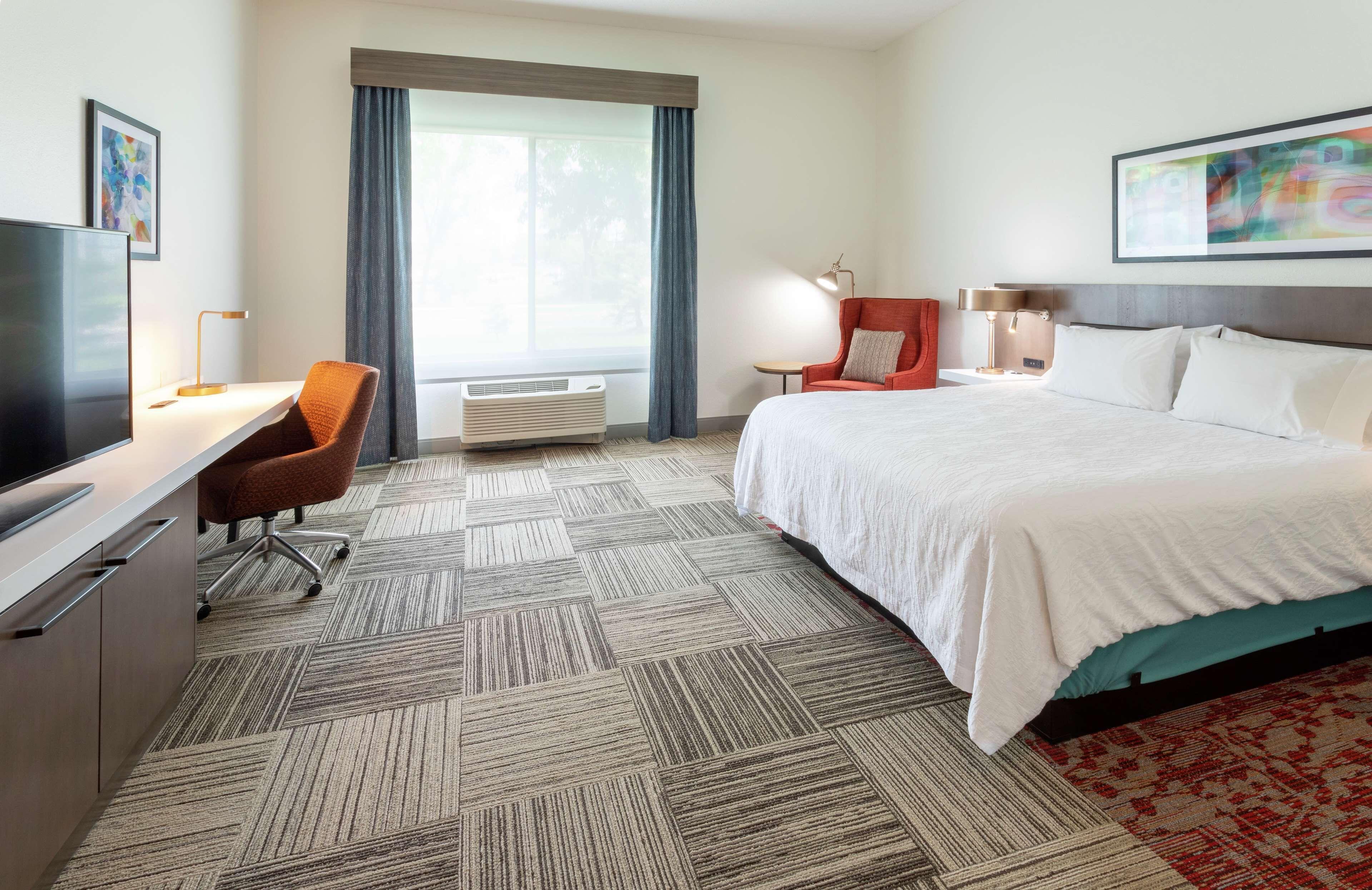 One-Bedroom King Suite