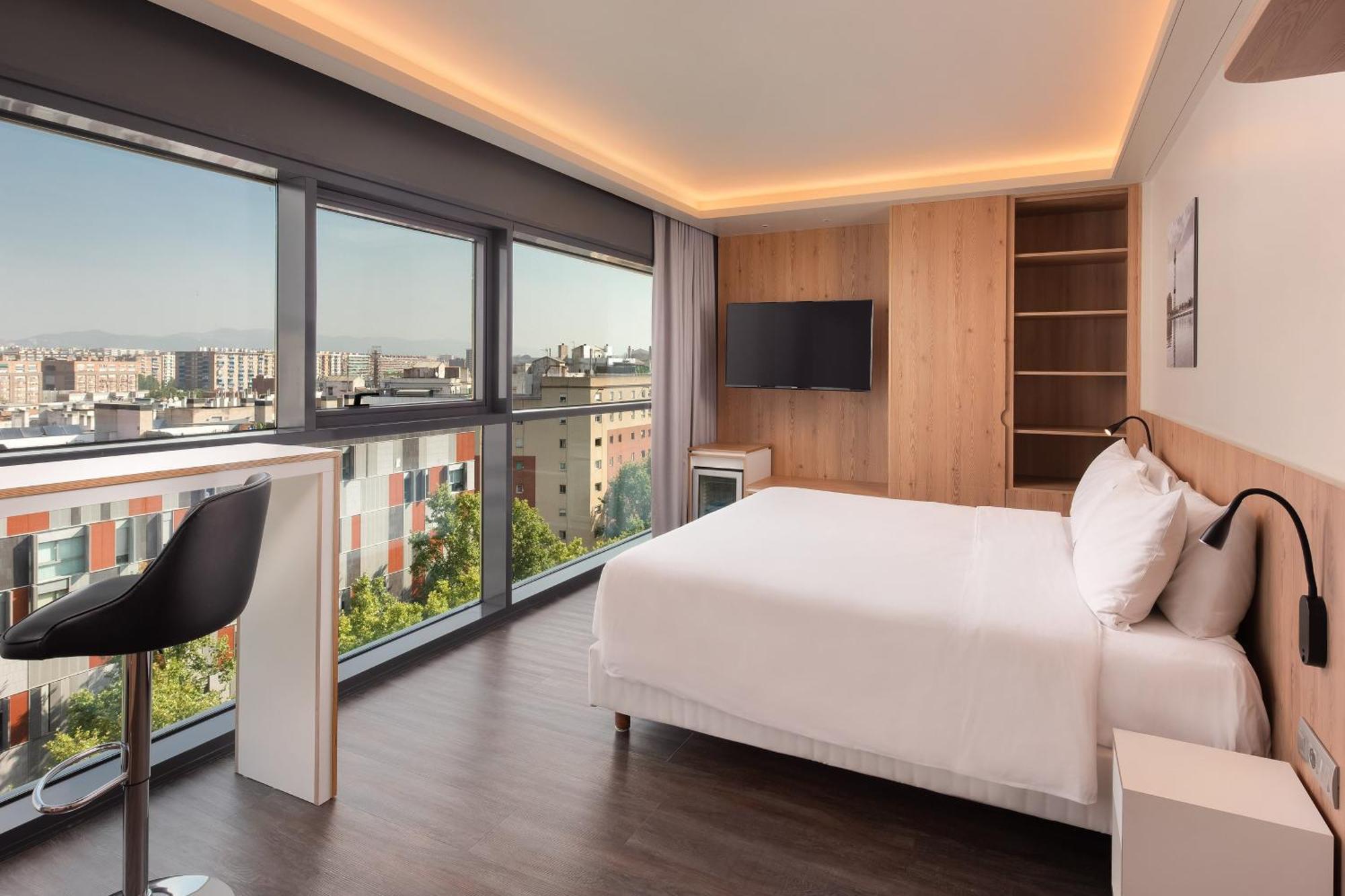 Executive King Room City View