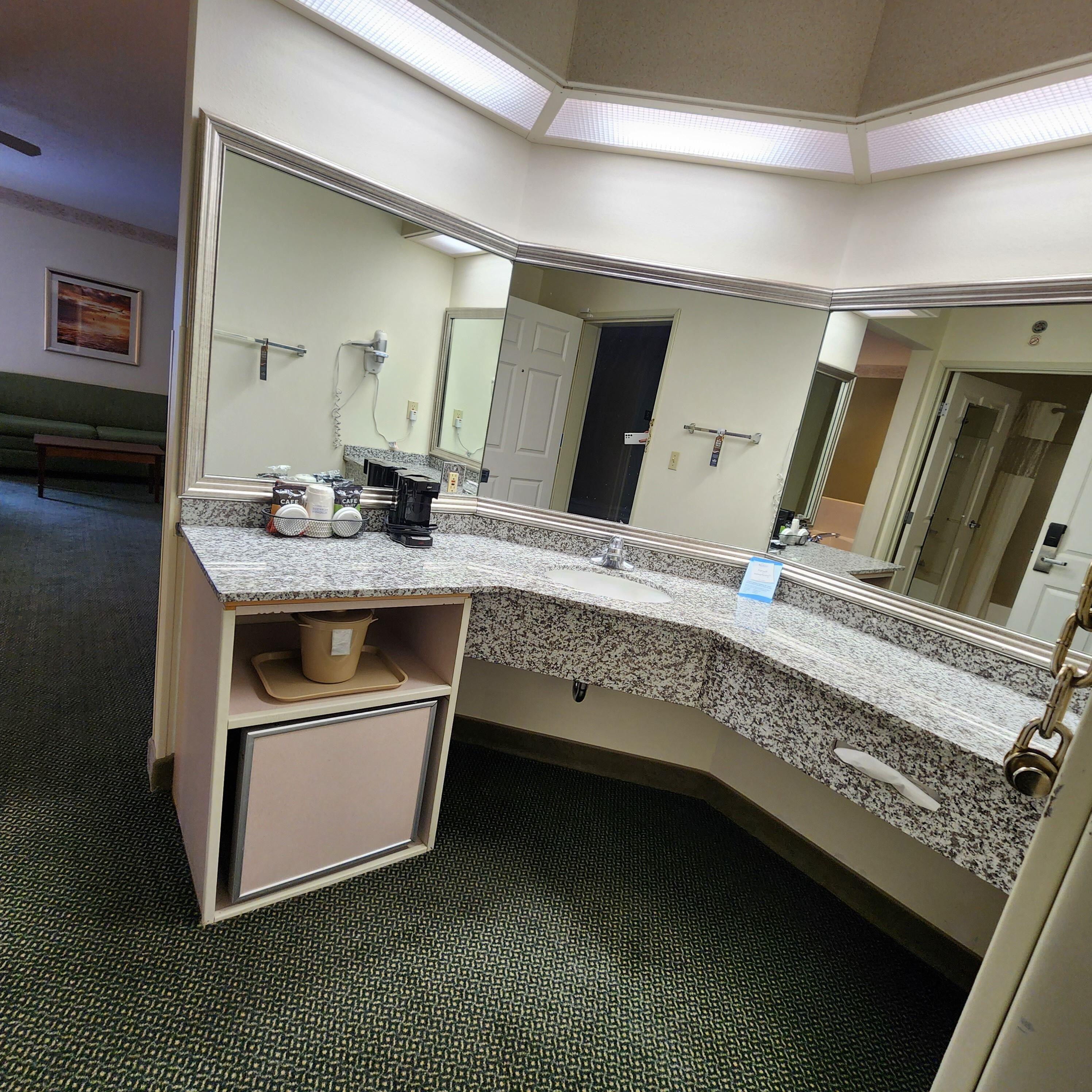 Deluxe King Room Non-Smoking