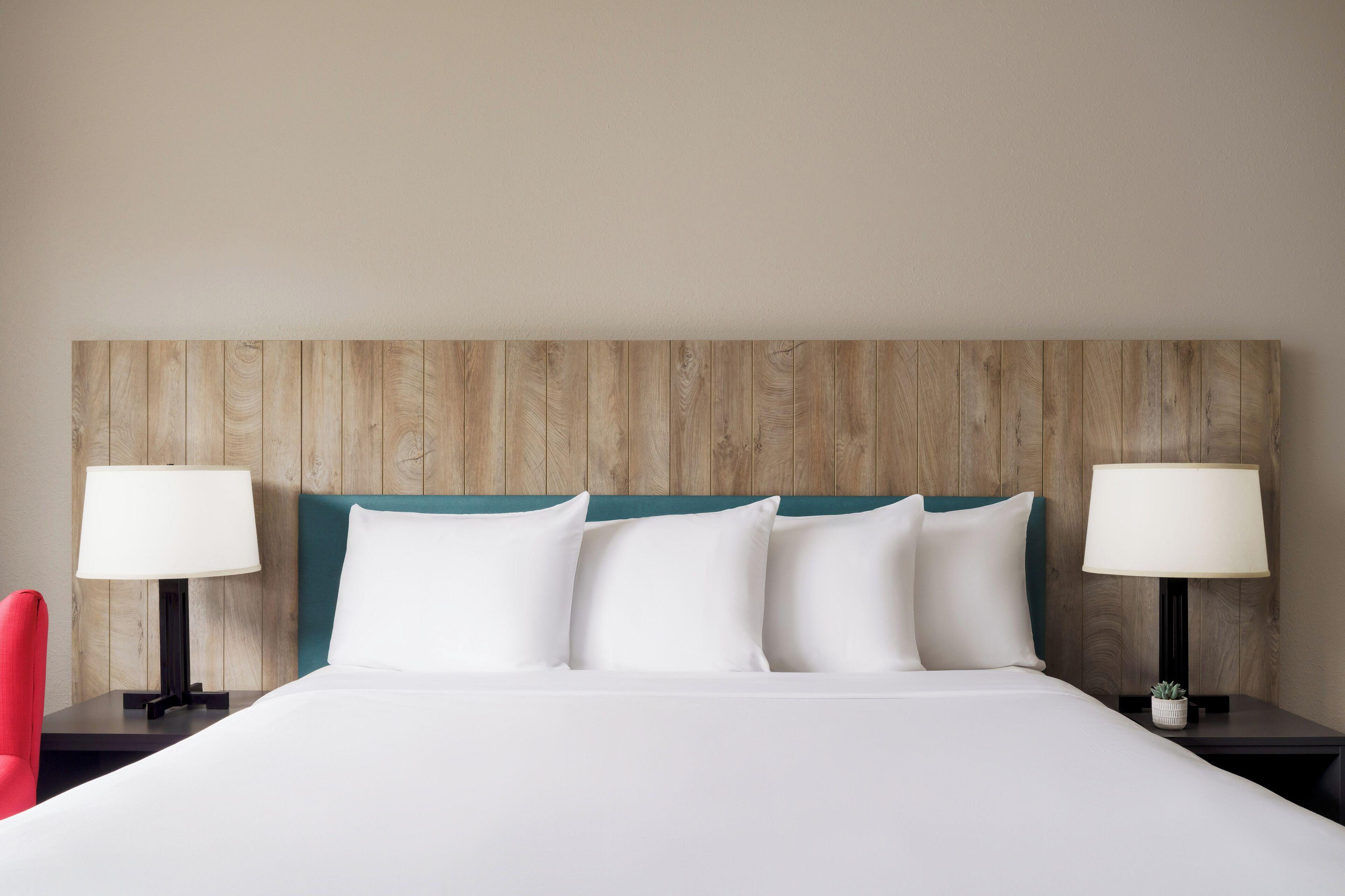 One-Bedroom King Suite