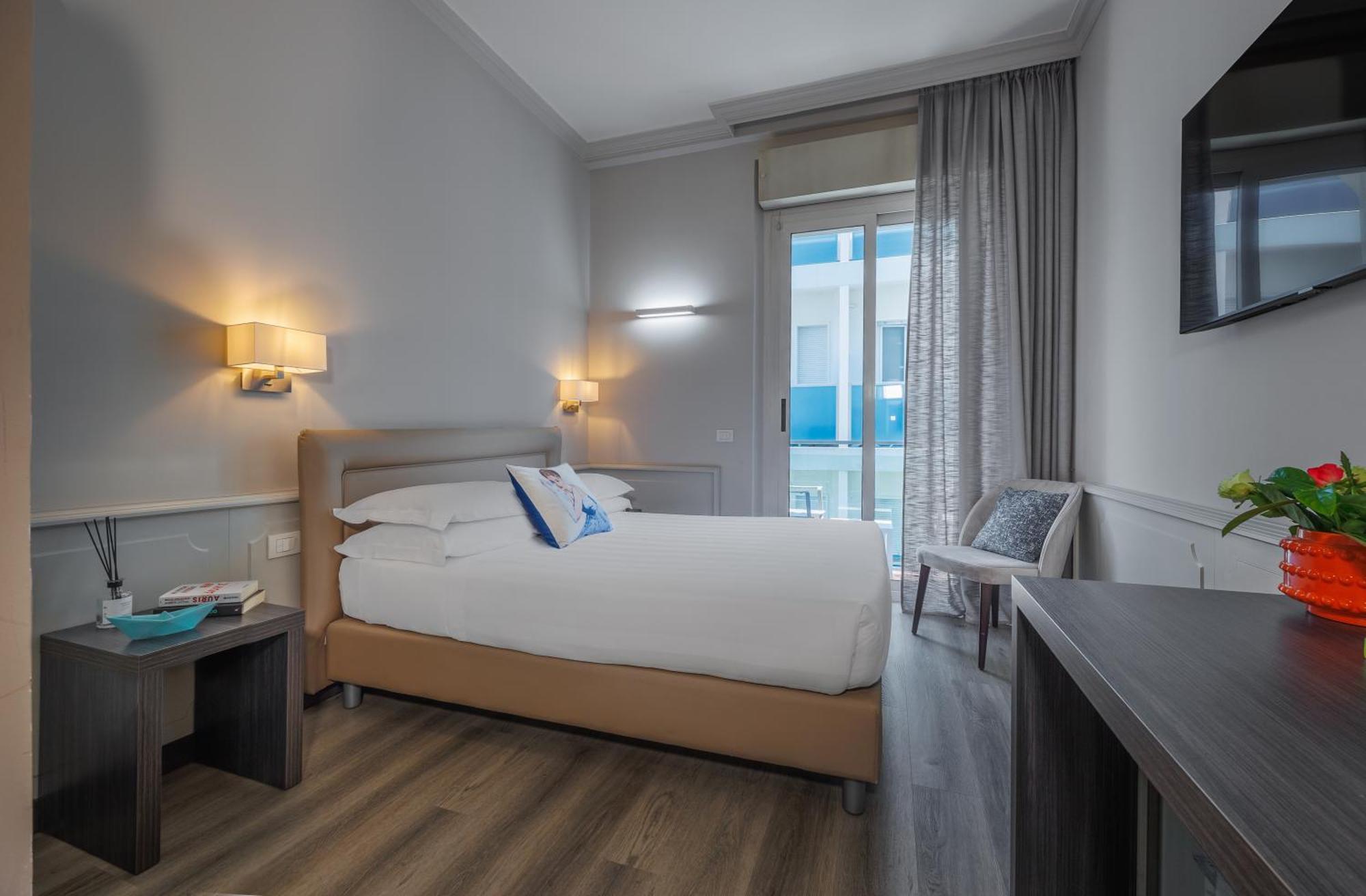 Standard Double Room Side Sea View