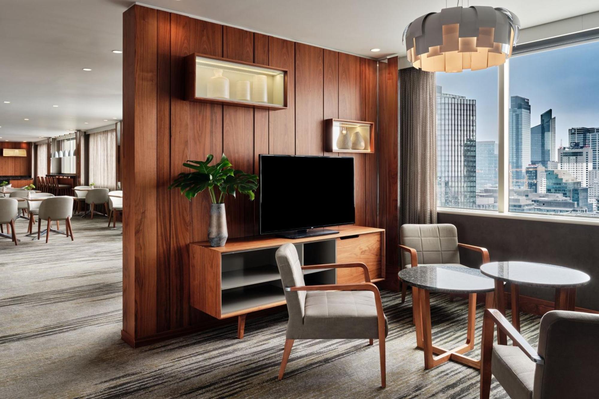 Executive Premium Guest room 1 King City view