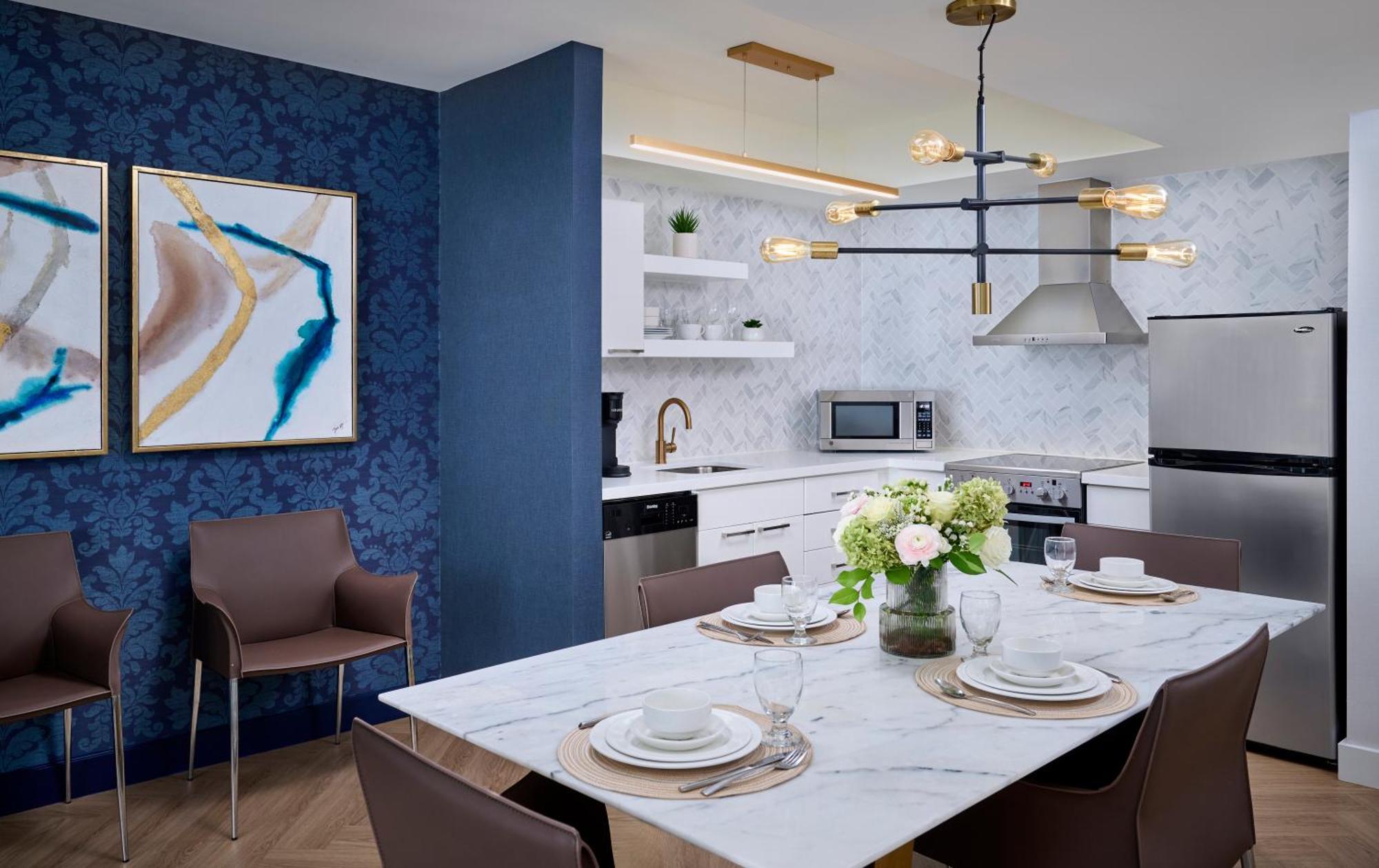 Pantages Signature King Suite