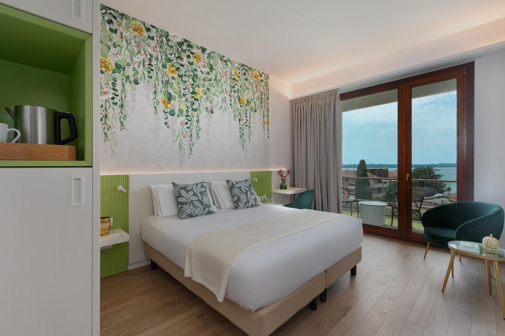Superior Double Room Lake View
