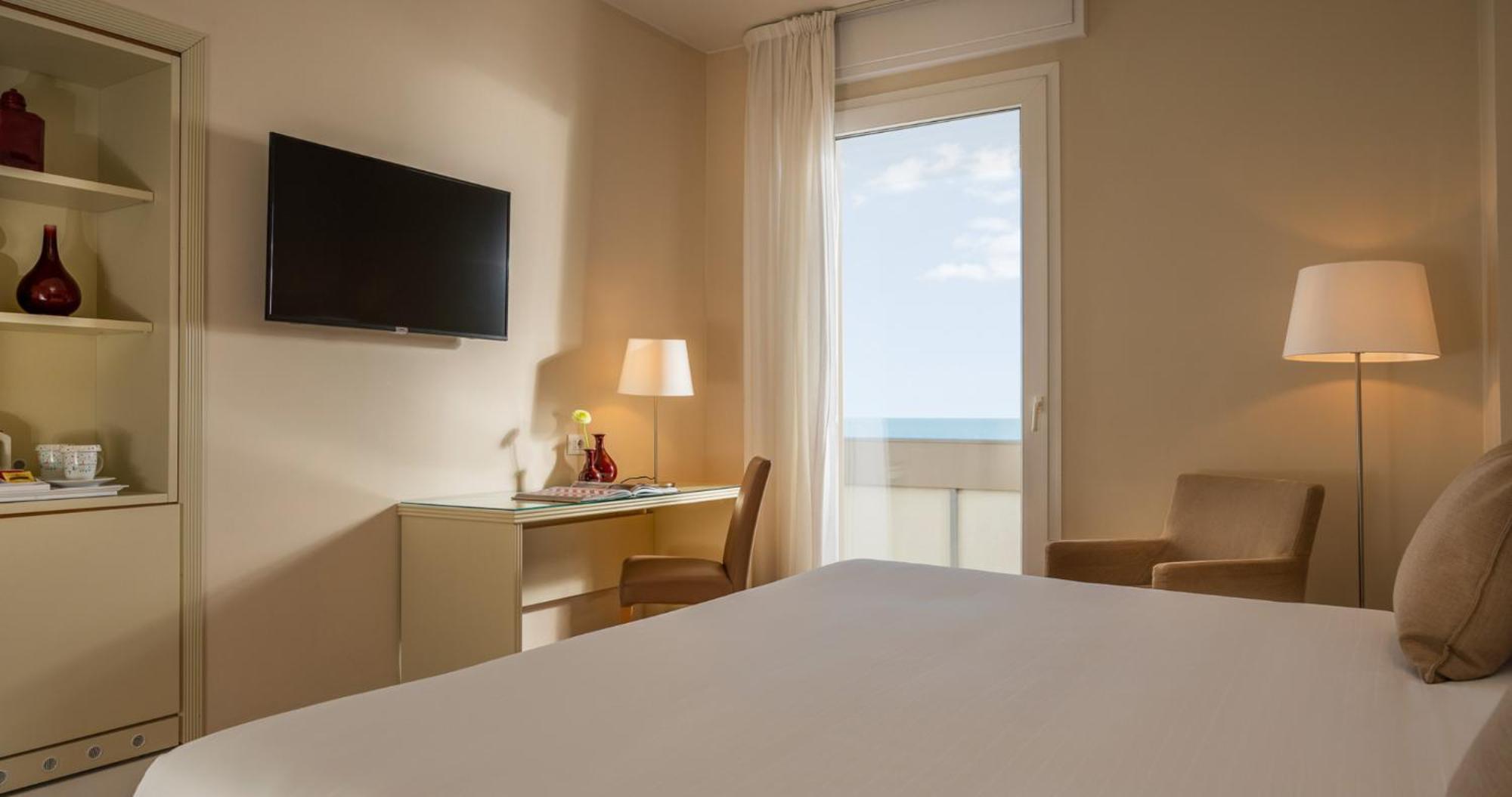 Superior Double or Twin Room Beach
