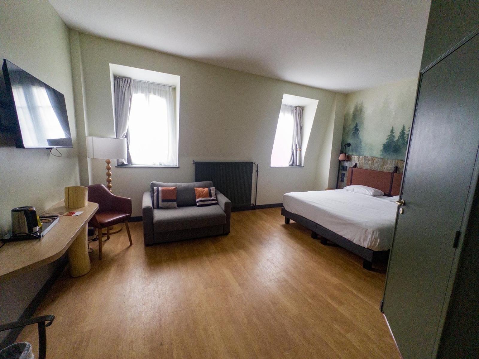 Superior Double Room Street Side