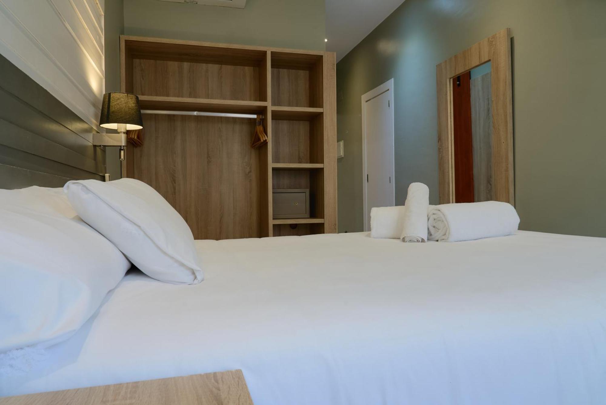 Double Room No View