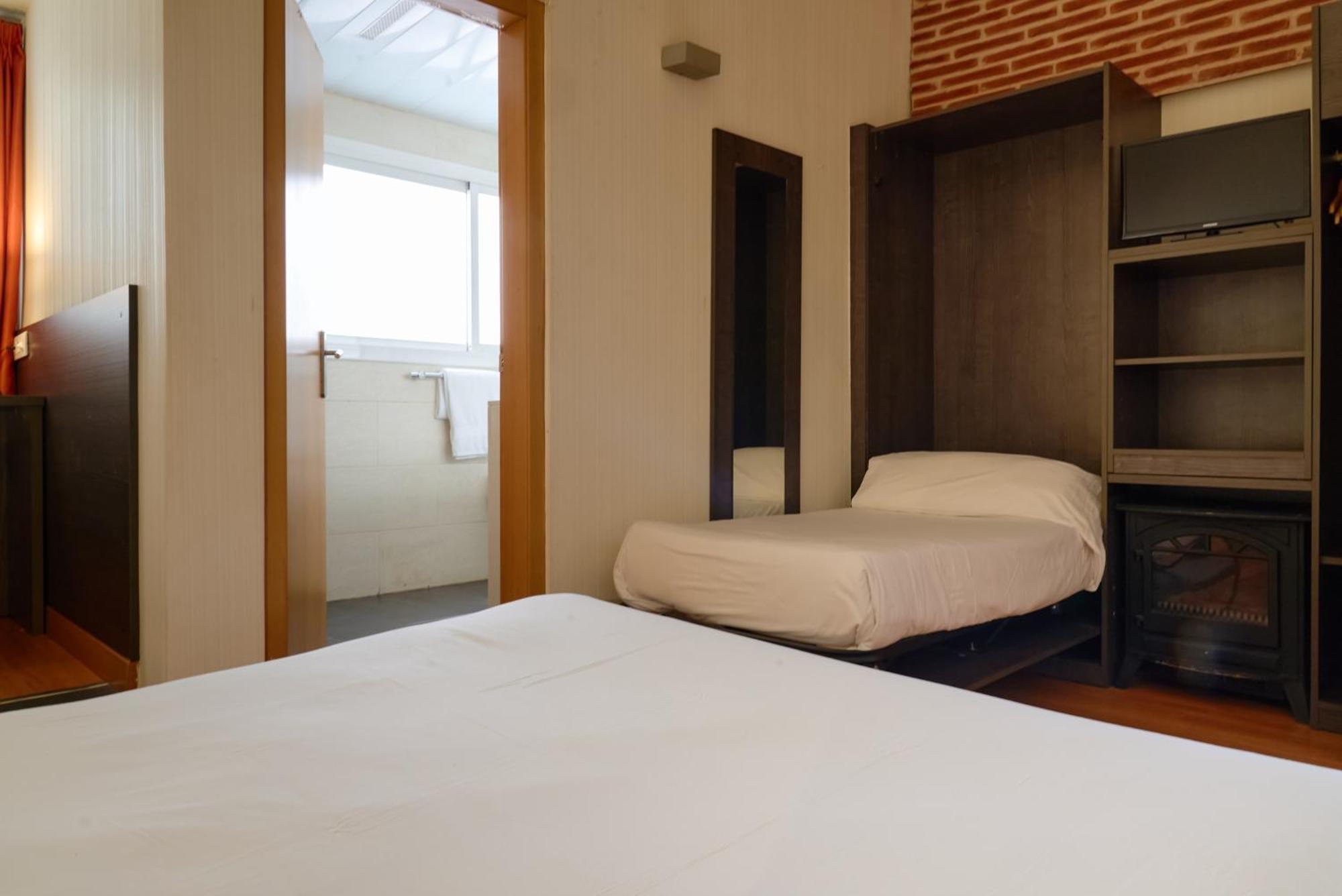 Double Room No View