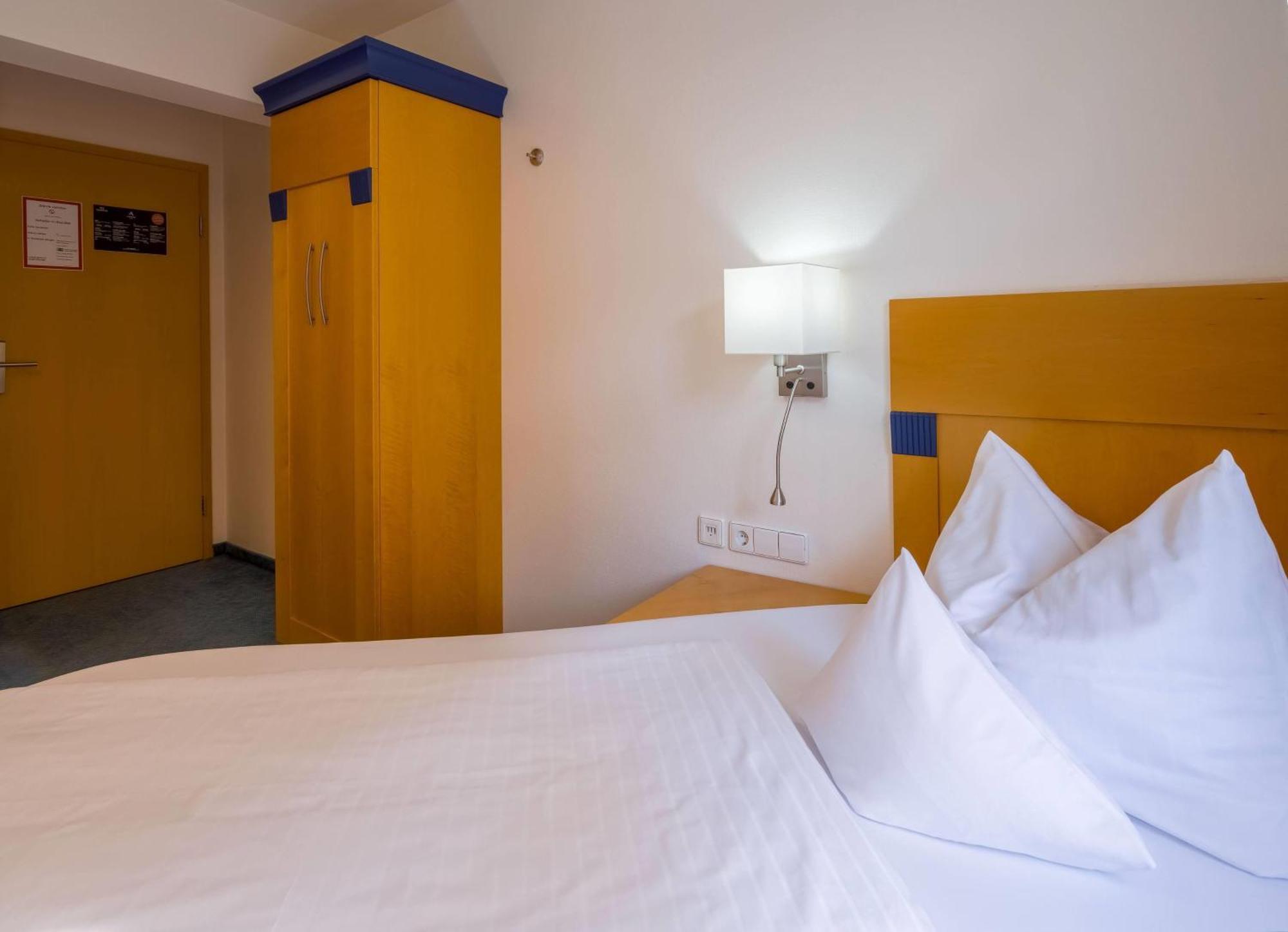 Classic Single Room