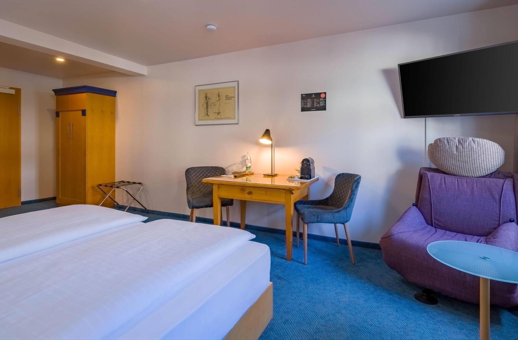 Comfort King Room