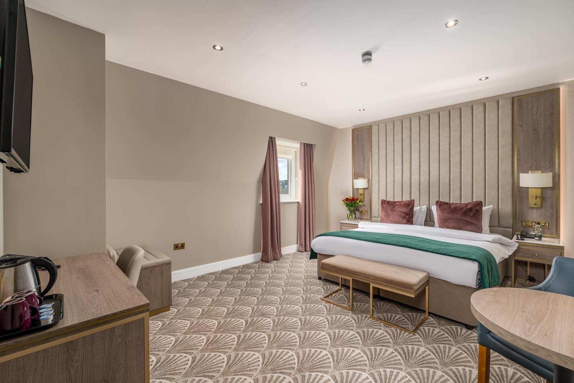 Deluxe King Room