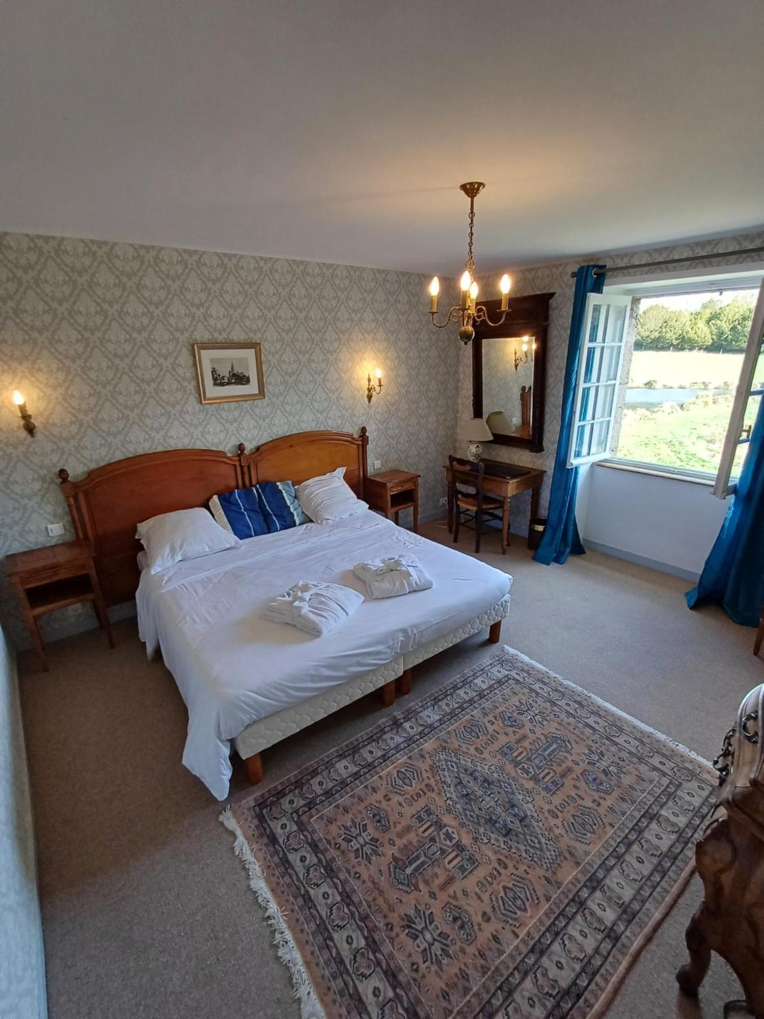 Character Double Room