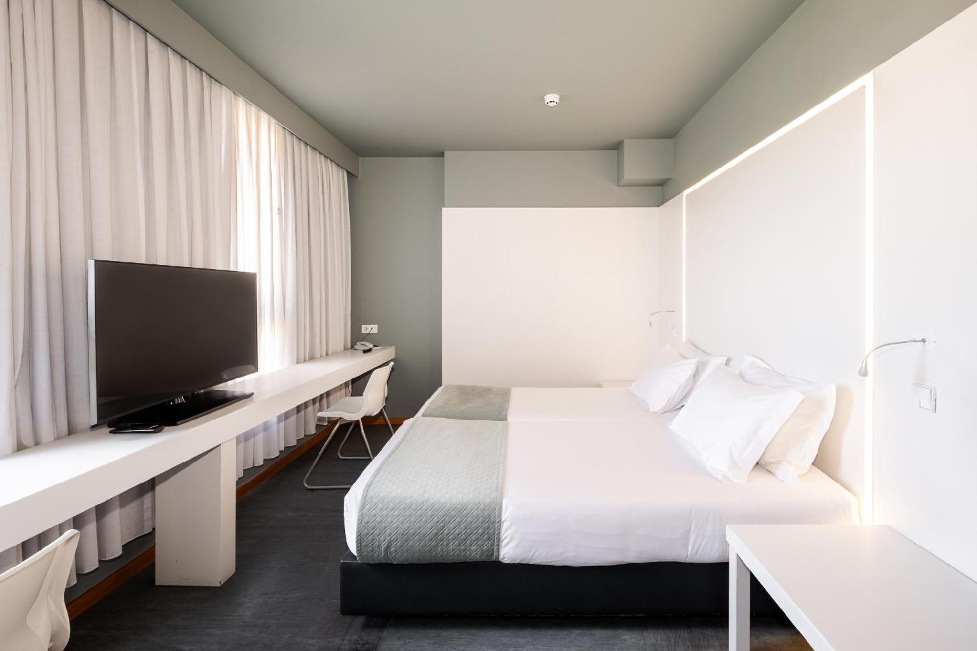 Standard Twin Room,1739402619:JPEG