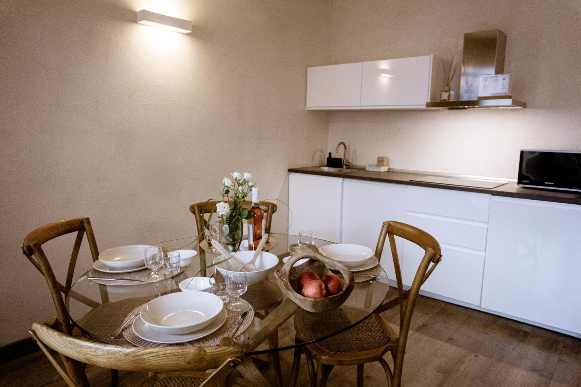 Two-Bedroom Apartment Terrace Lake View
