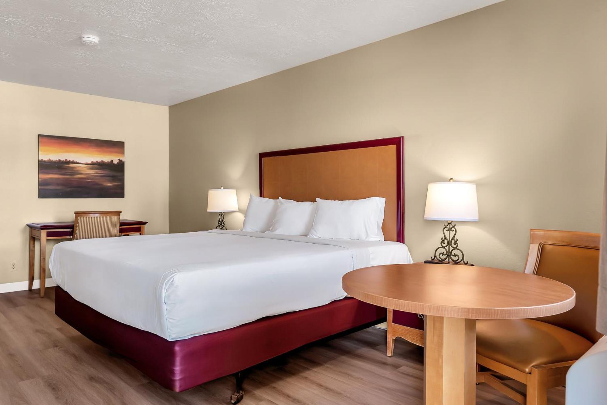 Superior King Room