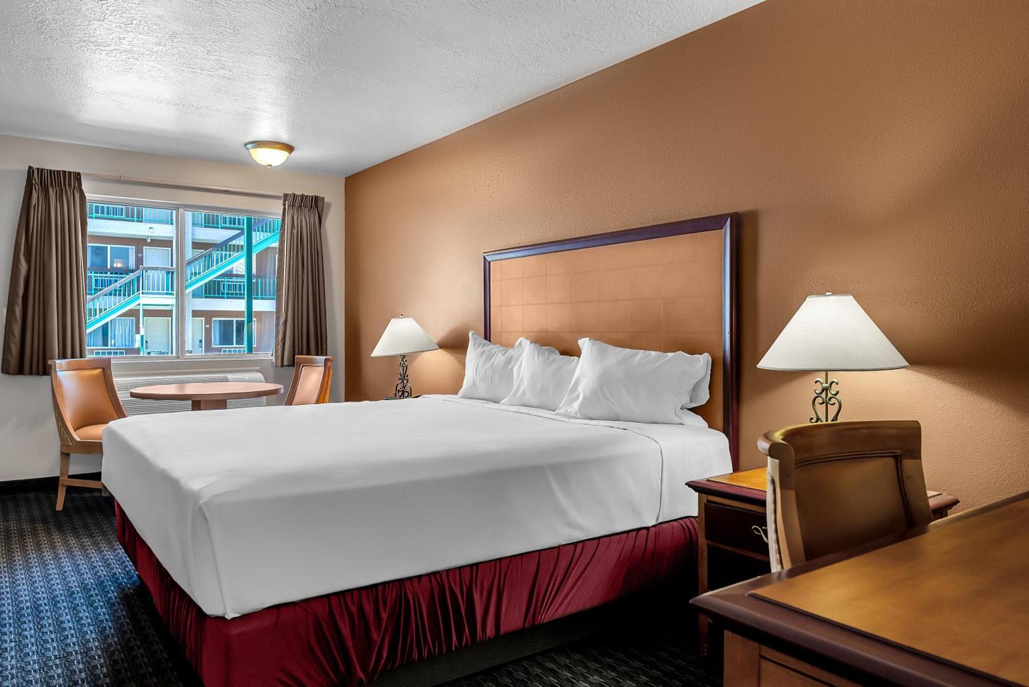 Superior King Room